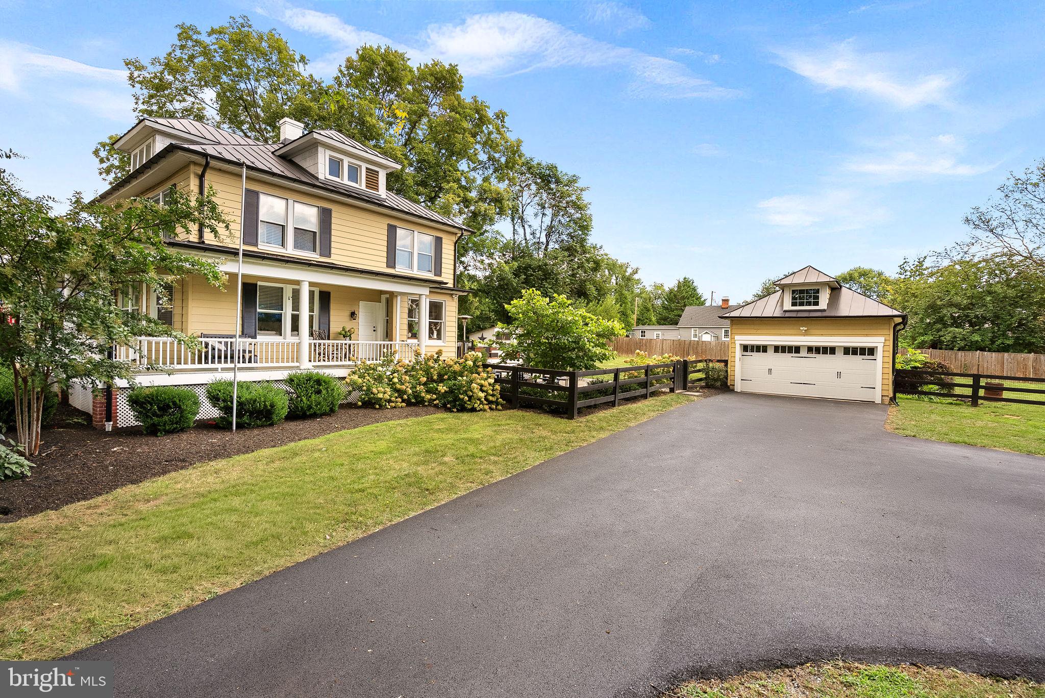 TOWN OF ROUND HILL - Residential