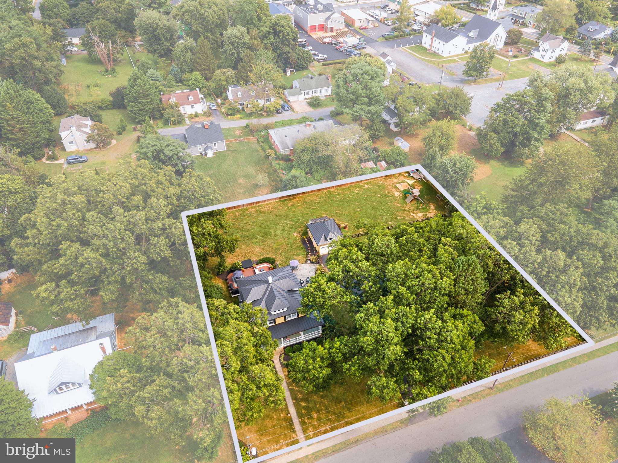 TOWN OF ROUND HILL - Residential