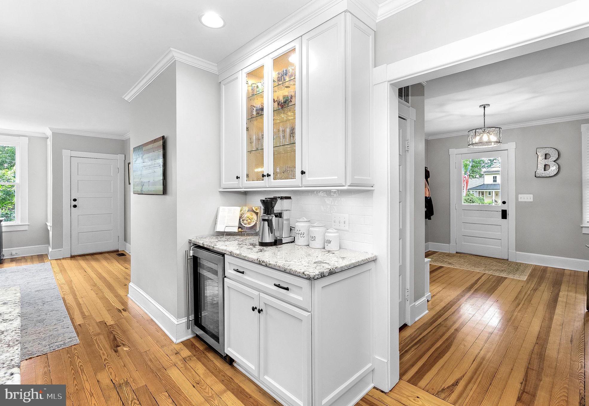 TOWN OF ROUND HILL - Residential