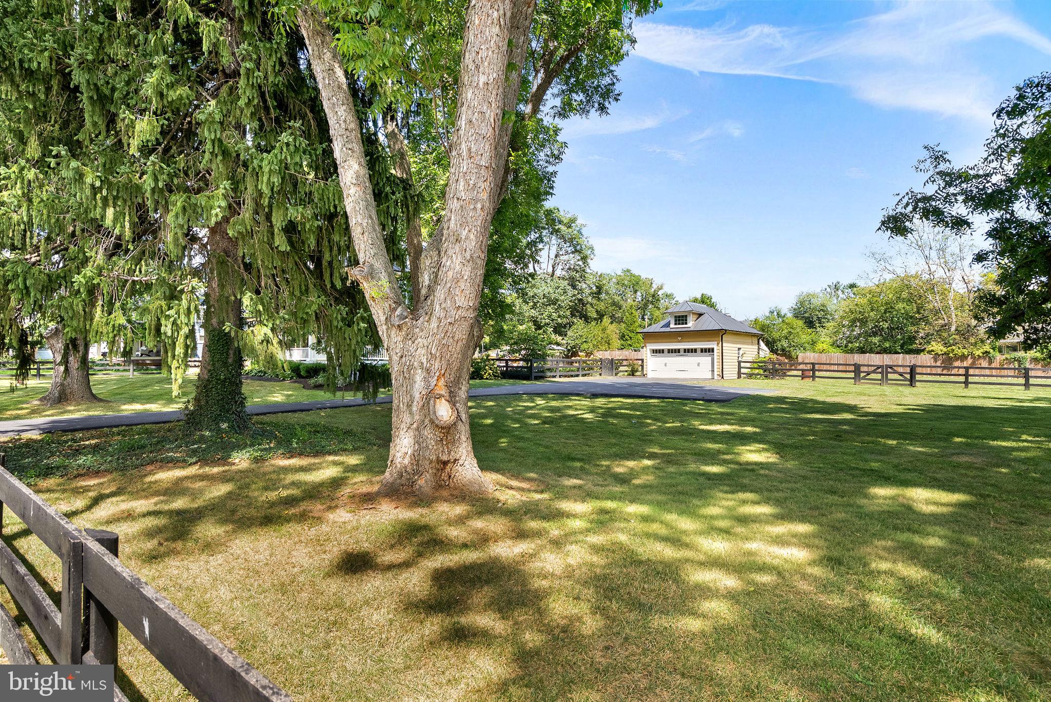 TOWN OF ROUND HILL - Residential