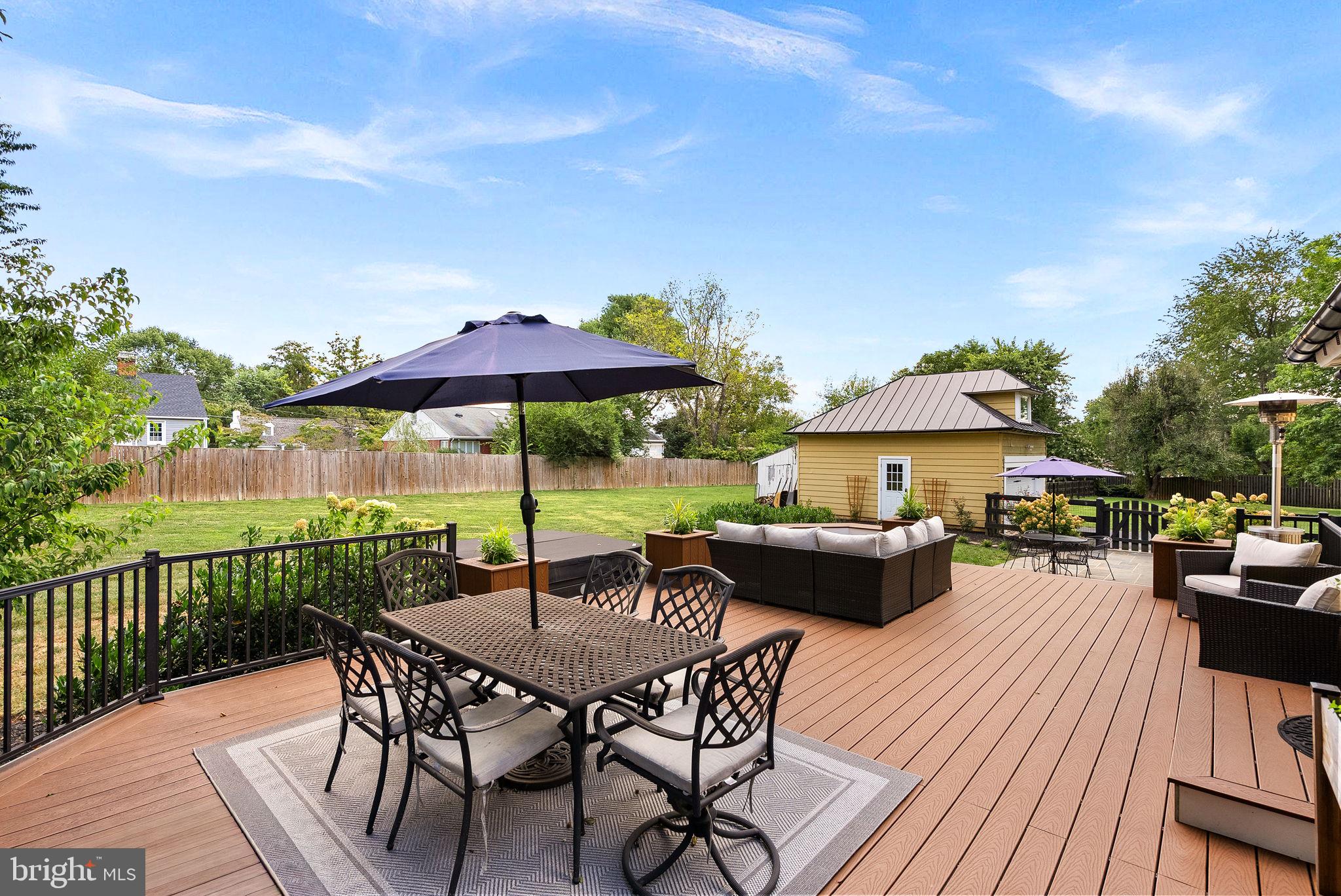 TOWN OF ROUND HILL - Residential