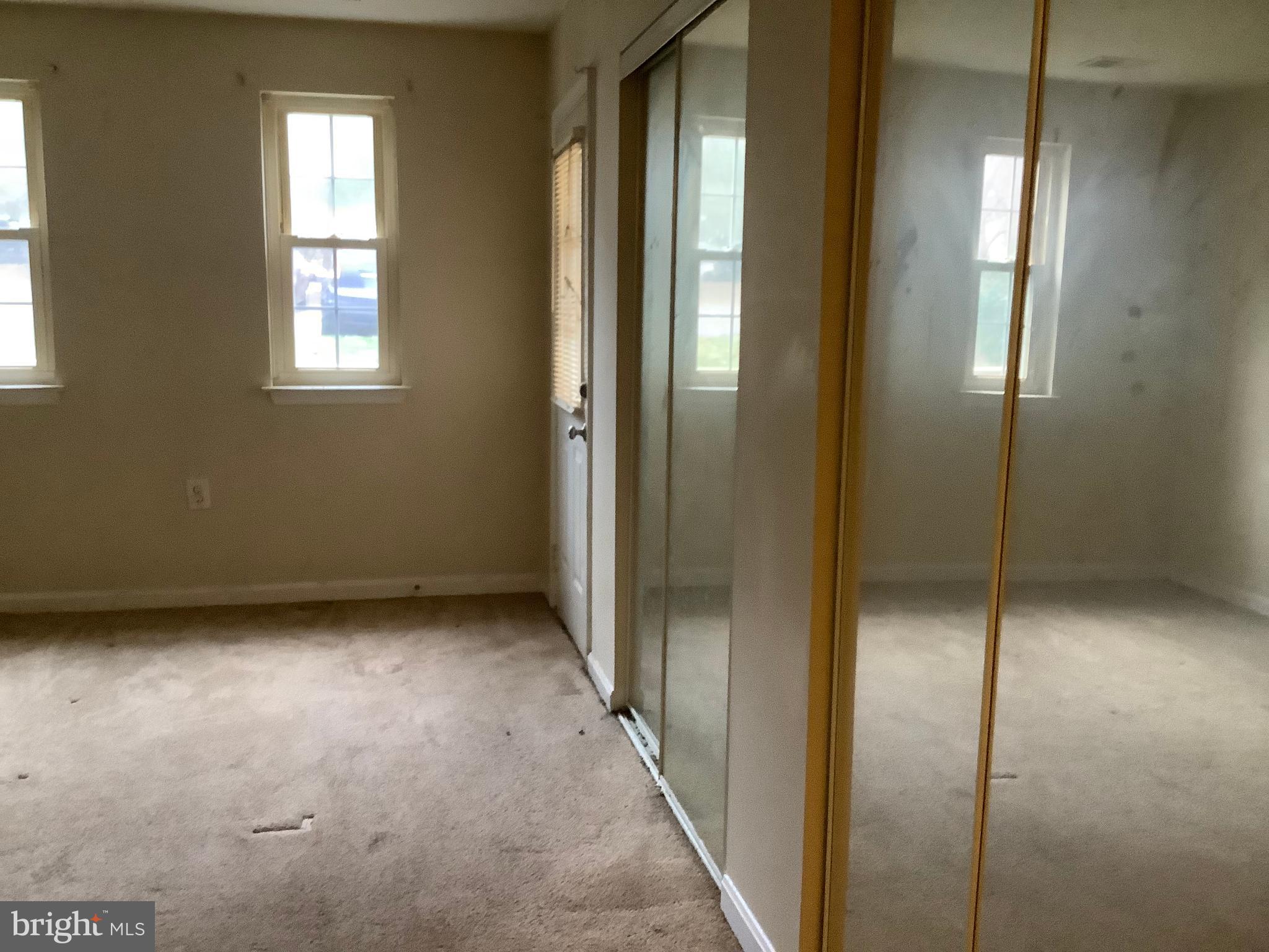 FLOWER HILL - Residential