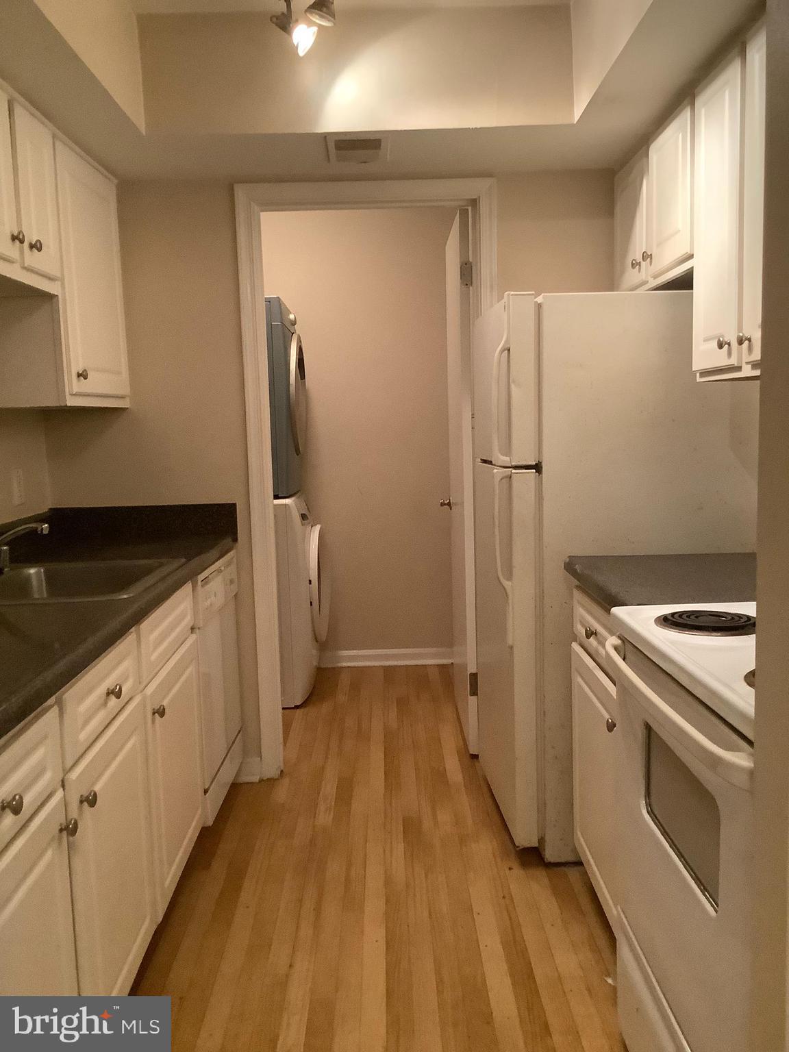 FLOWER HILL - Residential