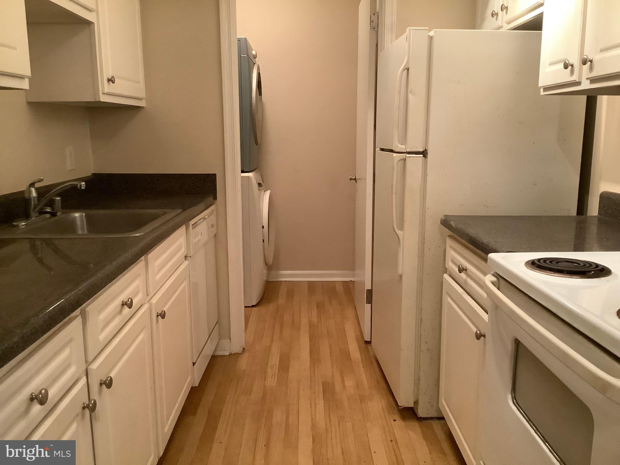 FLOWER HILL - Residential