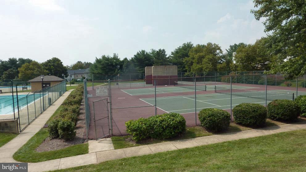 FLOWER HILL - Residential