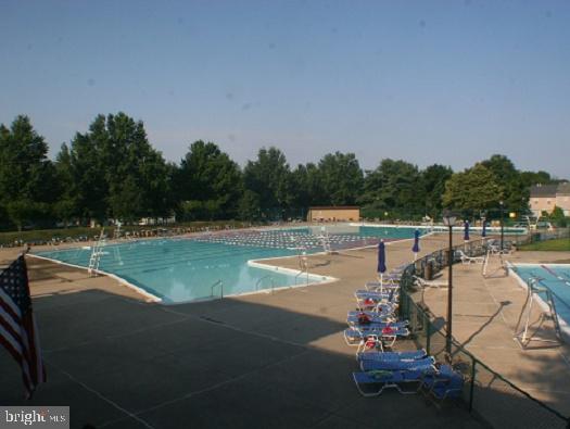 FLOWER HILL - Residential