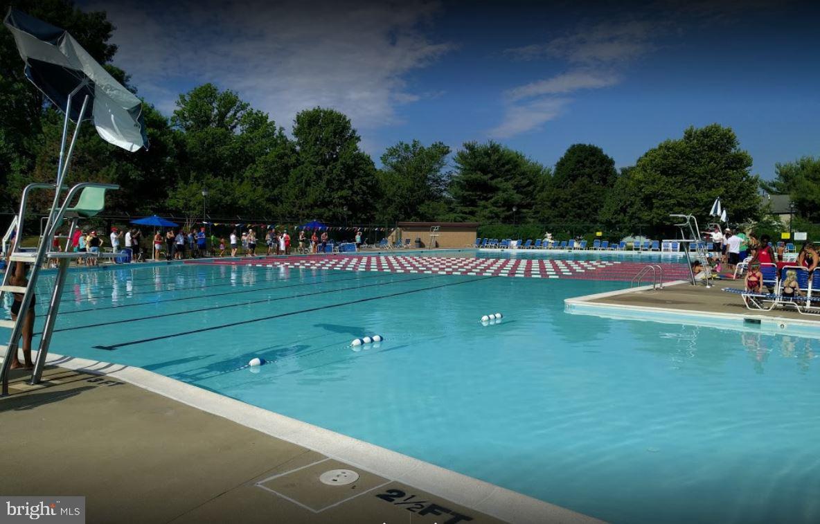 FLOWER HILL - Residential