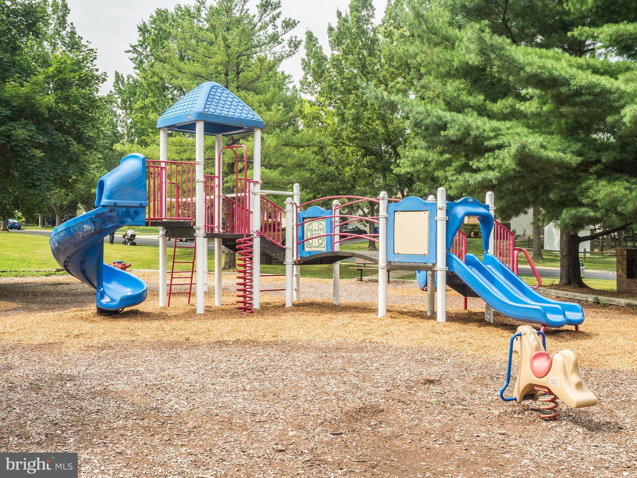 FLOWER HILL - Residential