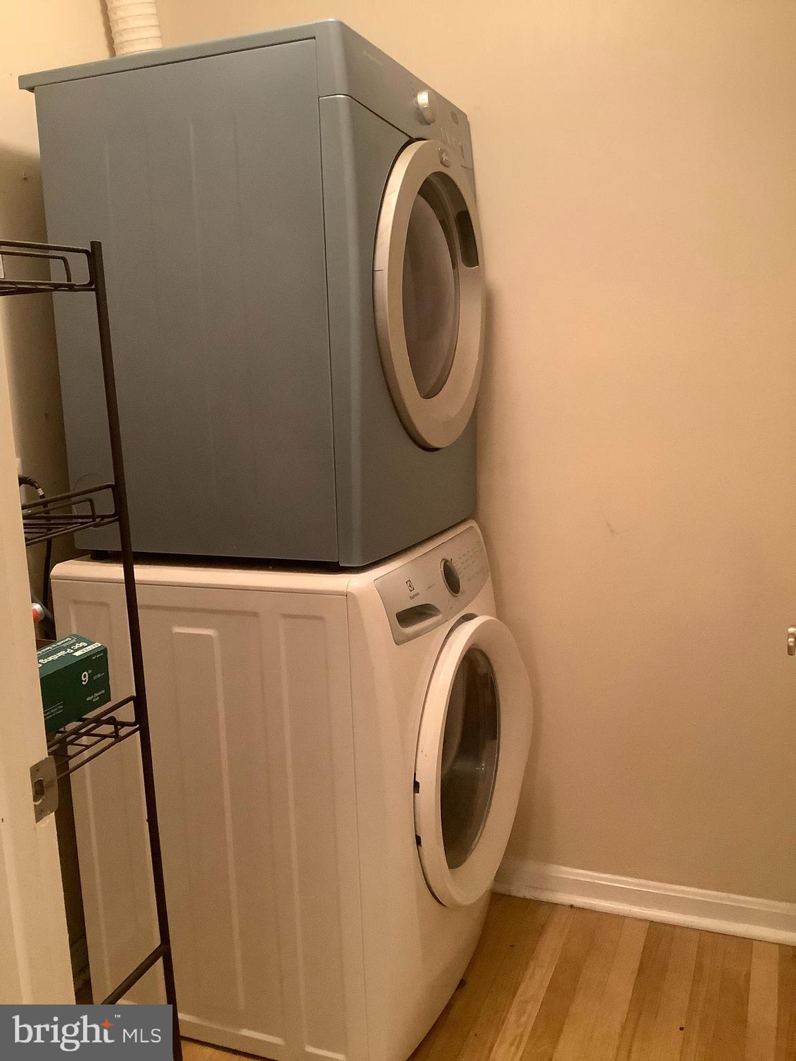 FLOWER HILL - Residential