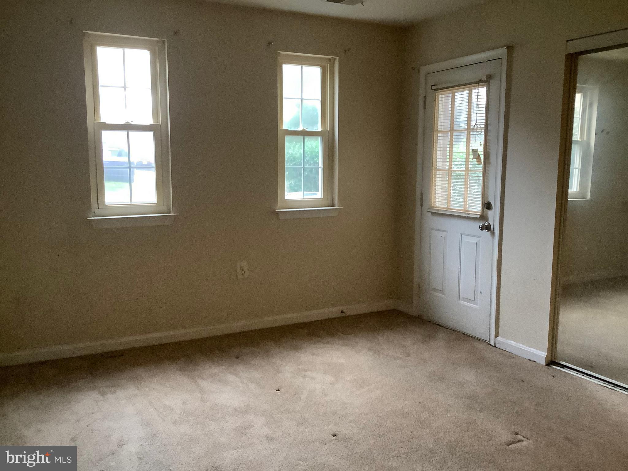 FLOWER HILL - Residential