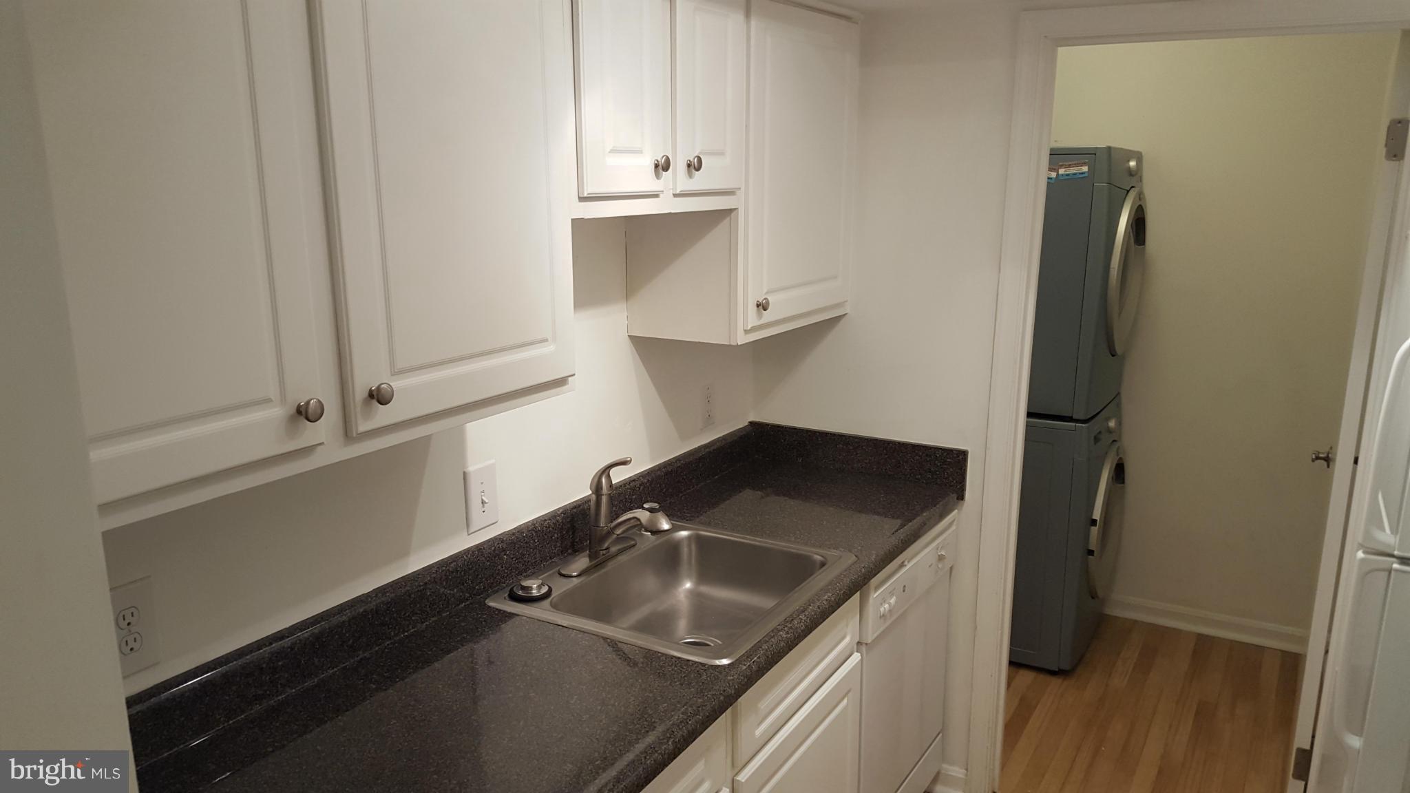 FLOWER HILL - Residential