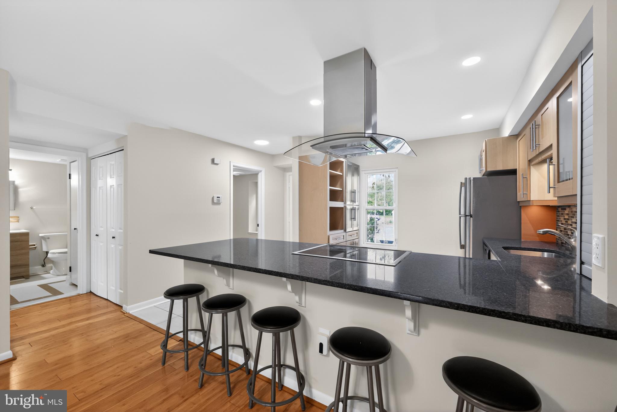VALLEY STREAM - Residential