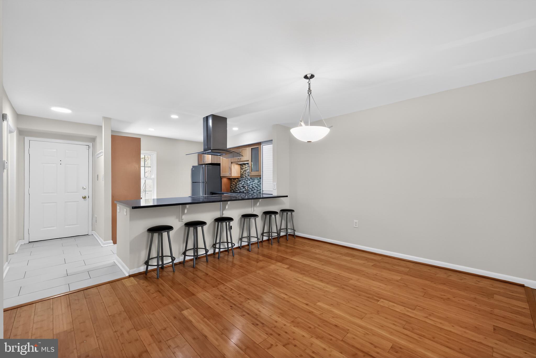 VALLEY STREAM - Residential