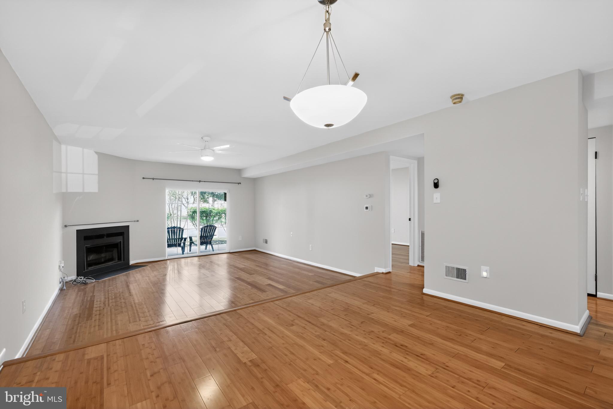 VALLEY STREAM - Residential