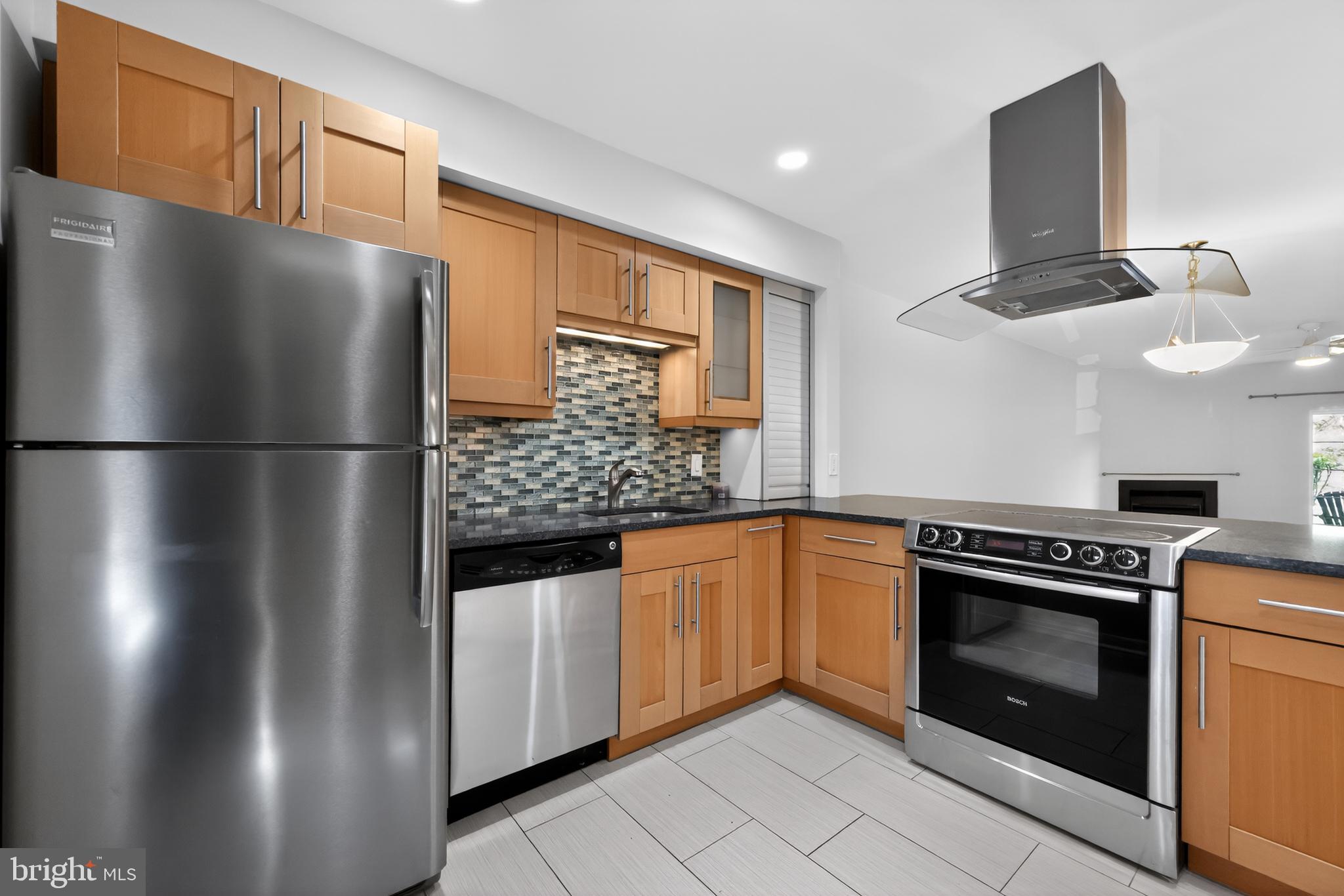 VALLEY STREAM - Residential
