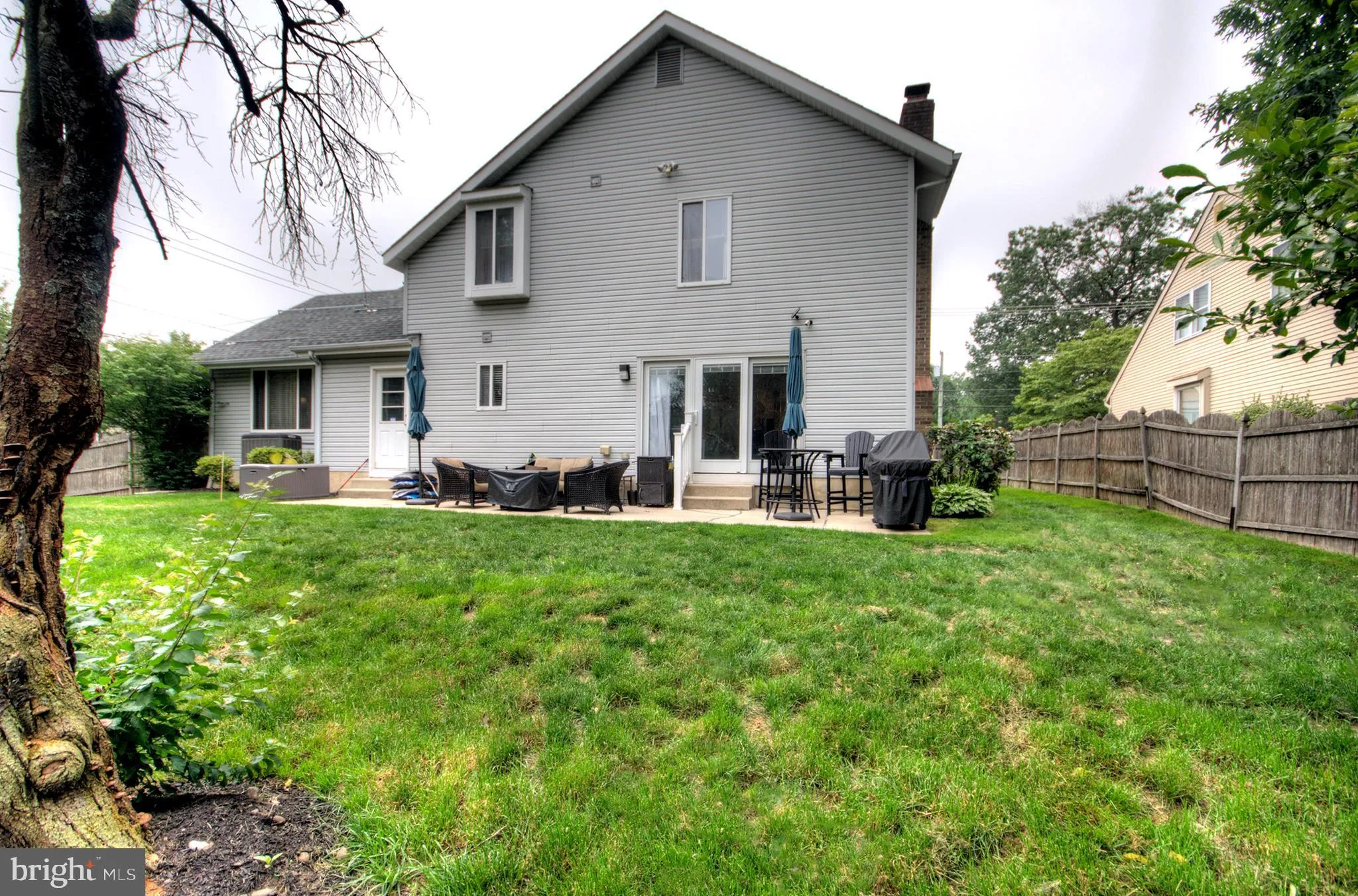 Turnersville, New Jersey 08012, United States, 3 Bedrooms Bedrooms, ,3 BathroomsBathrooms,Residential,Pending,141563