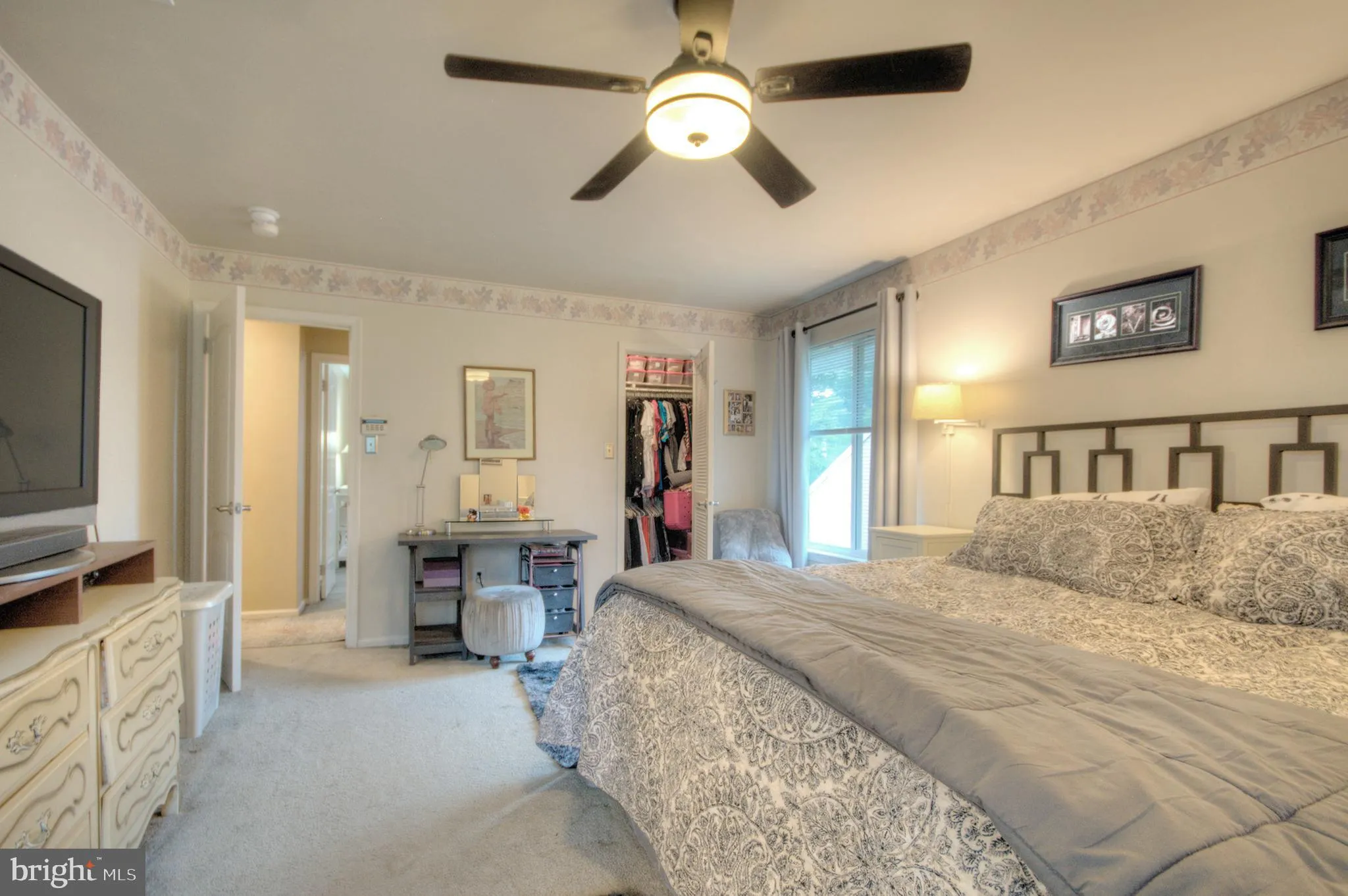 Turnersville, New Jersey 08012, United States, 3 Bedrooms Bedrooms, ,3 BathroomsBathrooms,Residential,Pending,141563