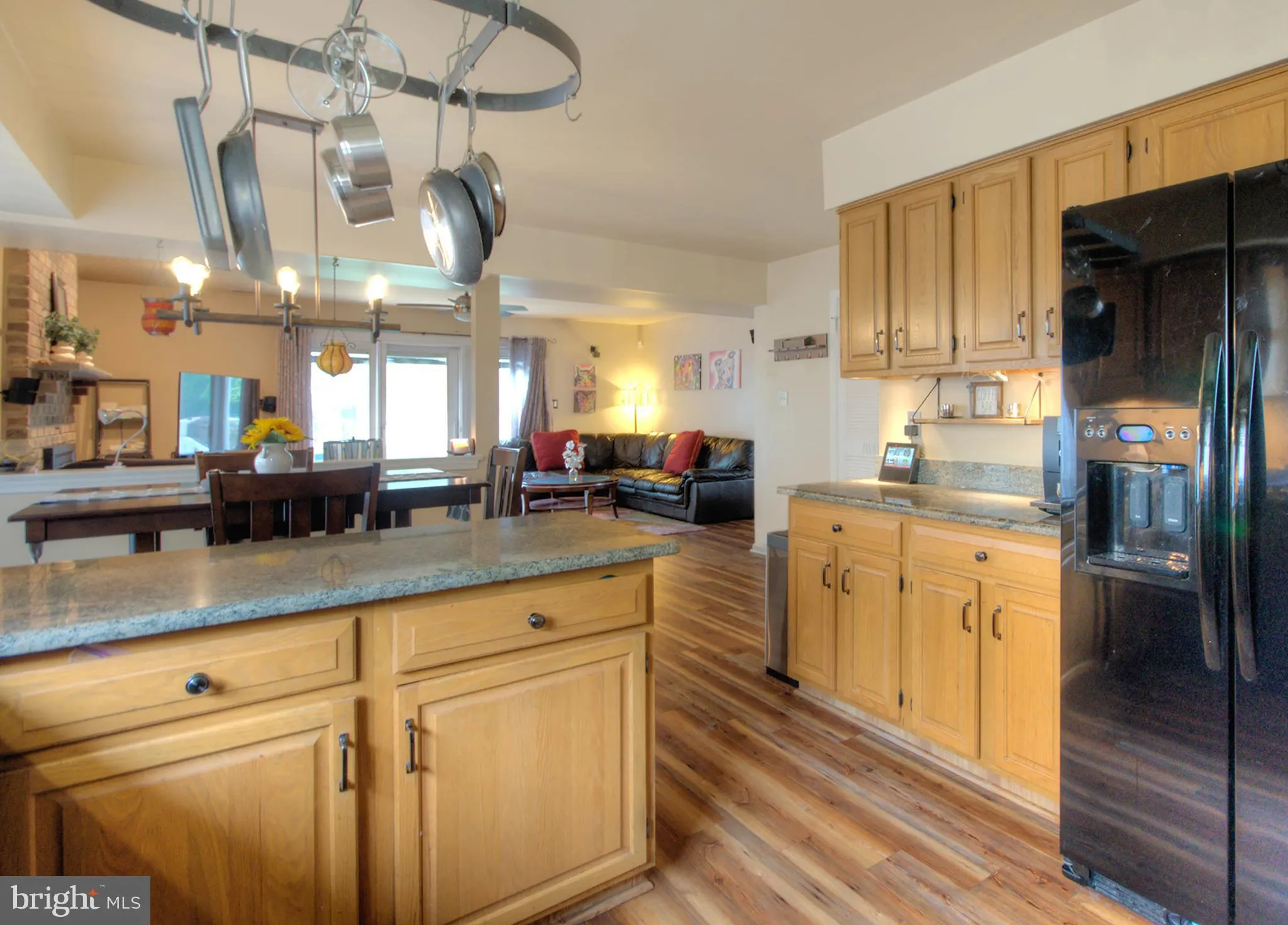 Turnersville, New Jersey 08012, United States, 3 Bedrooms Bedrooms, ,3 BathroomsBathrooms,Residential,Pending,141563