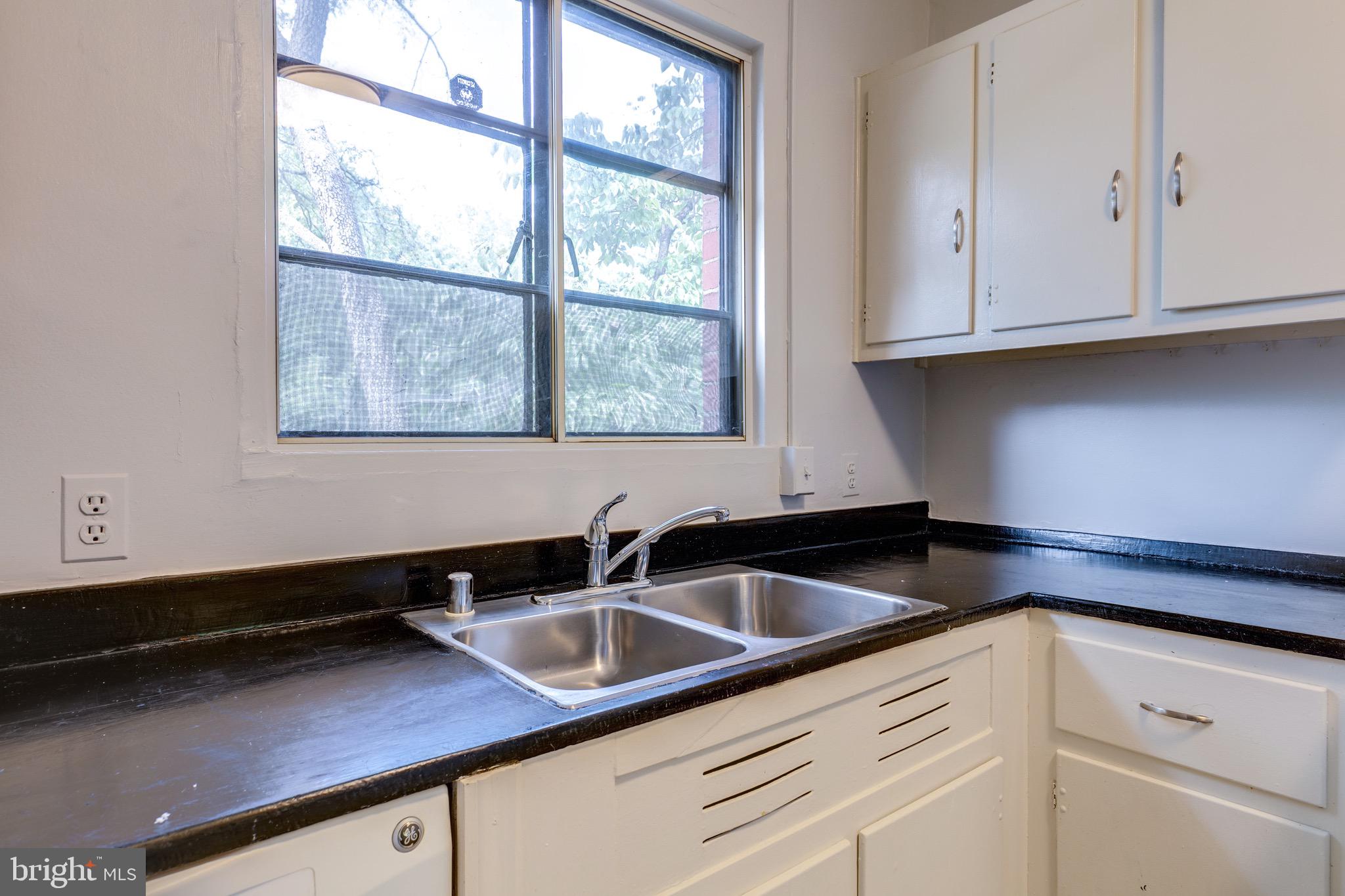 PARK  FAIRFAX - Residential Lease