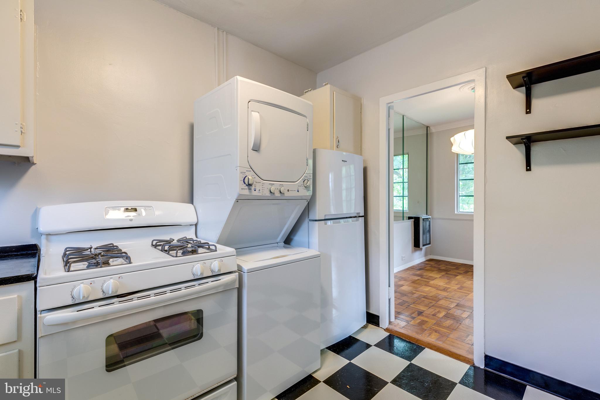 PARK  FAIRFAX - Residential Lease