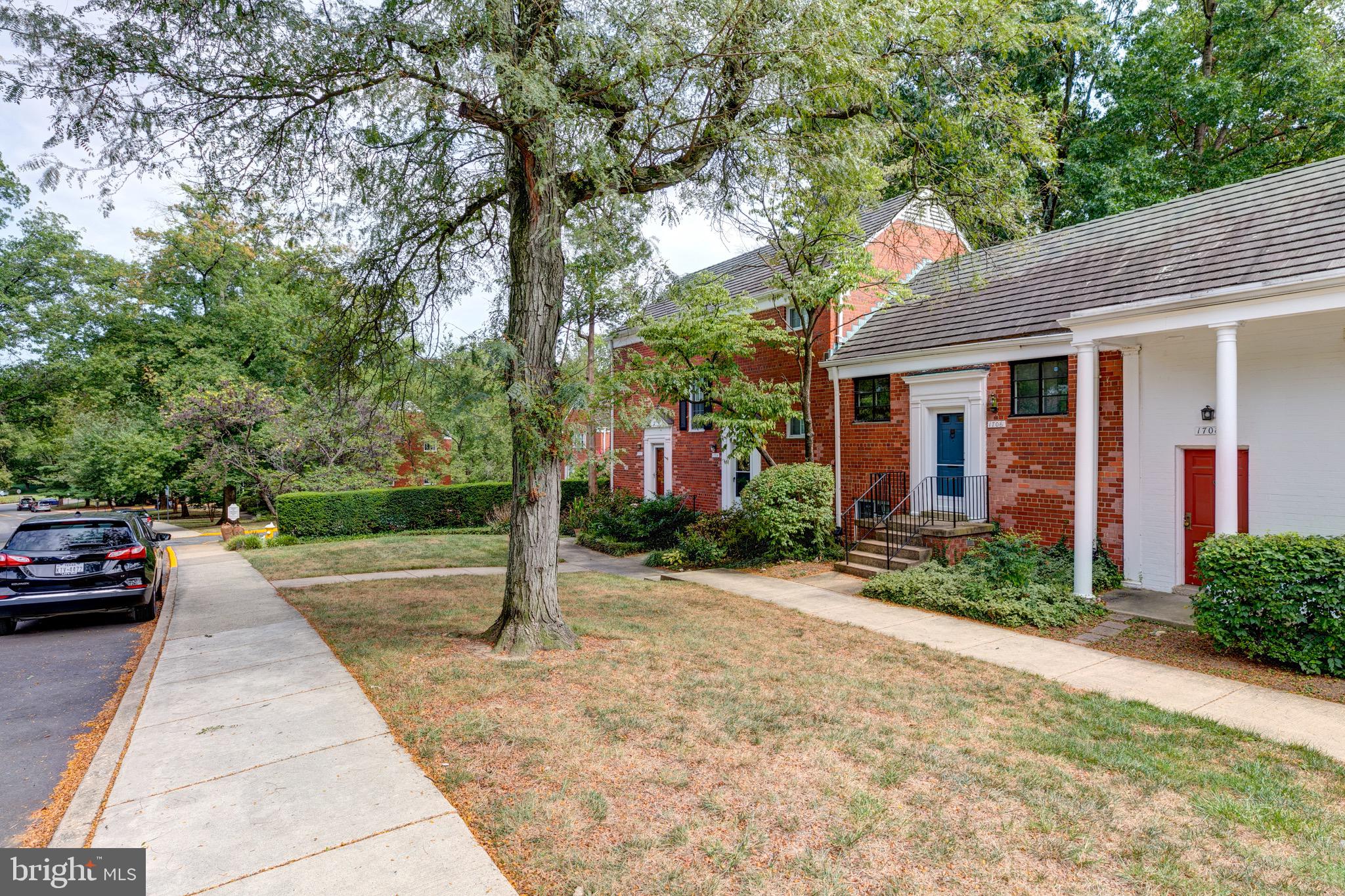 PARK  FAIRFAX - Residential Lease