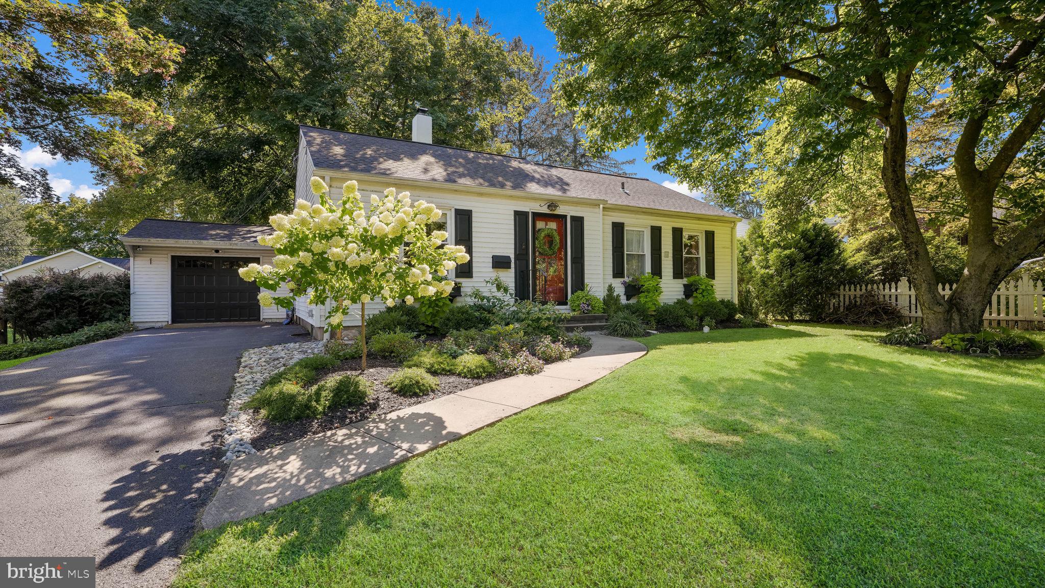 MAPLEWOOD - Residential