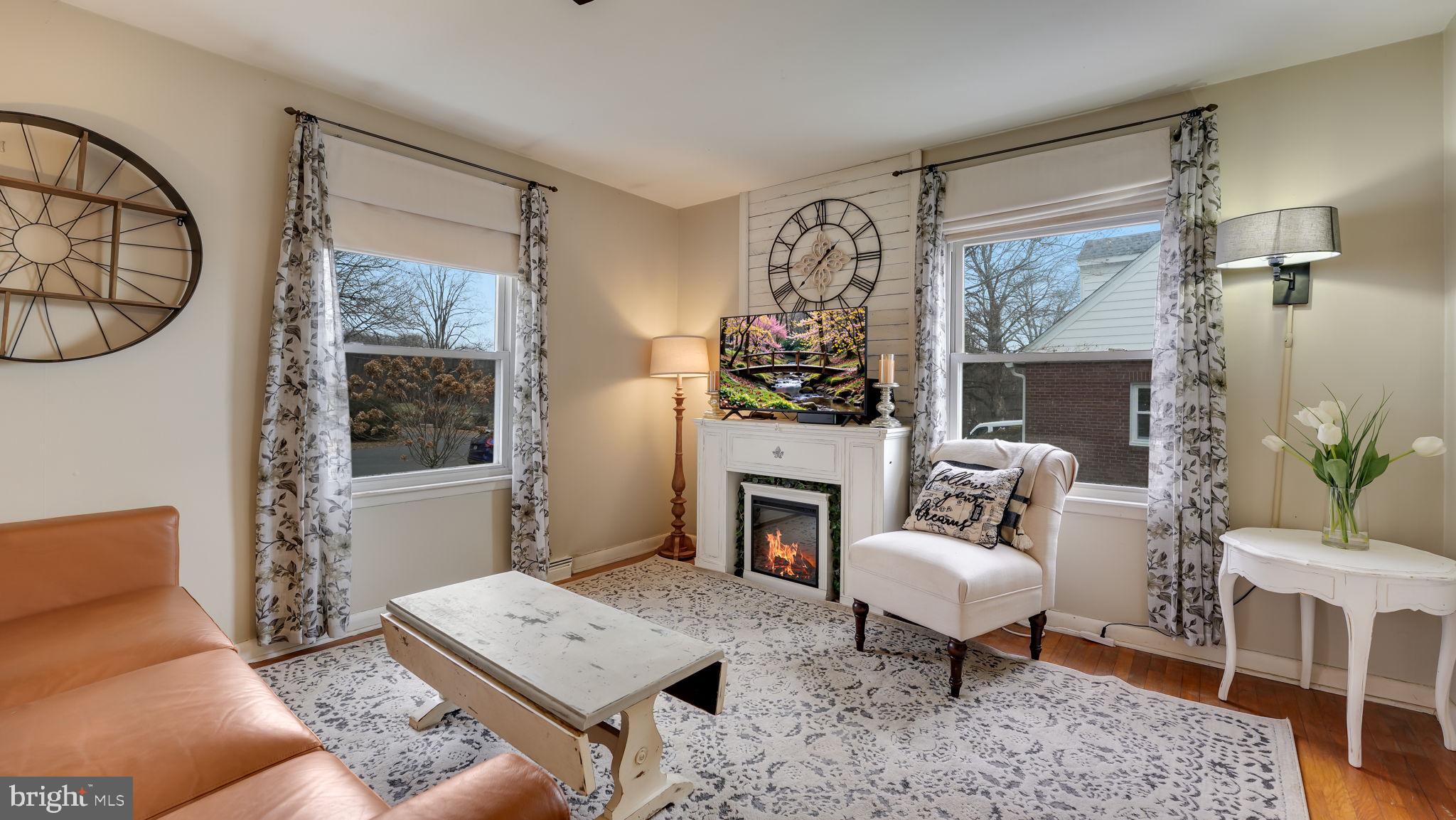 MAPLEWOOD - Residential