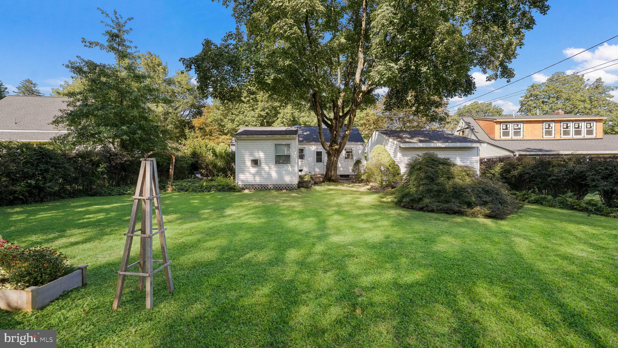 MAPLEWOOD - Residential