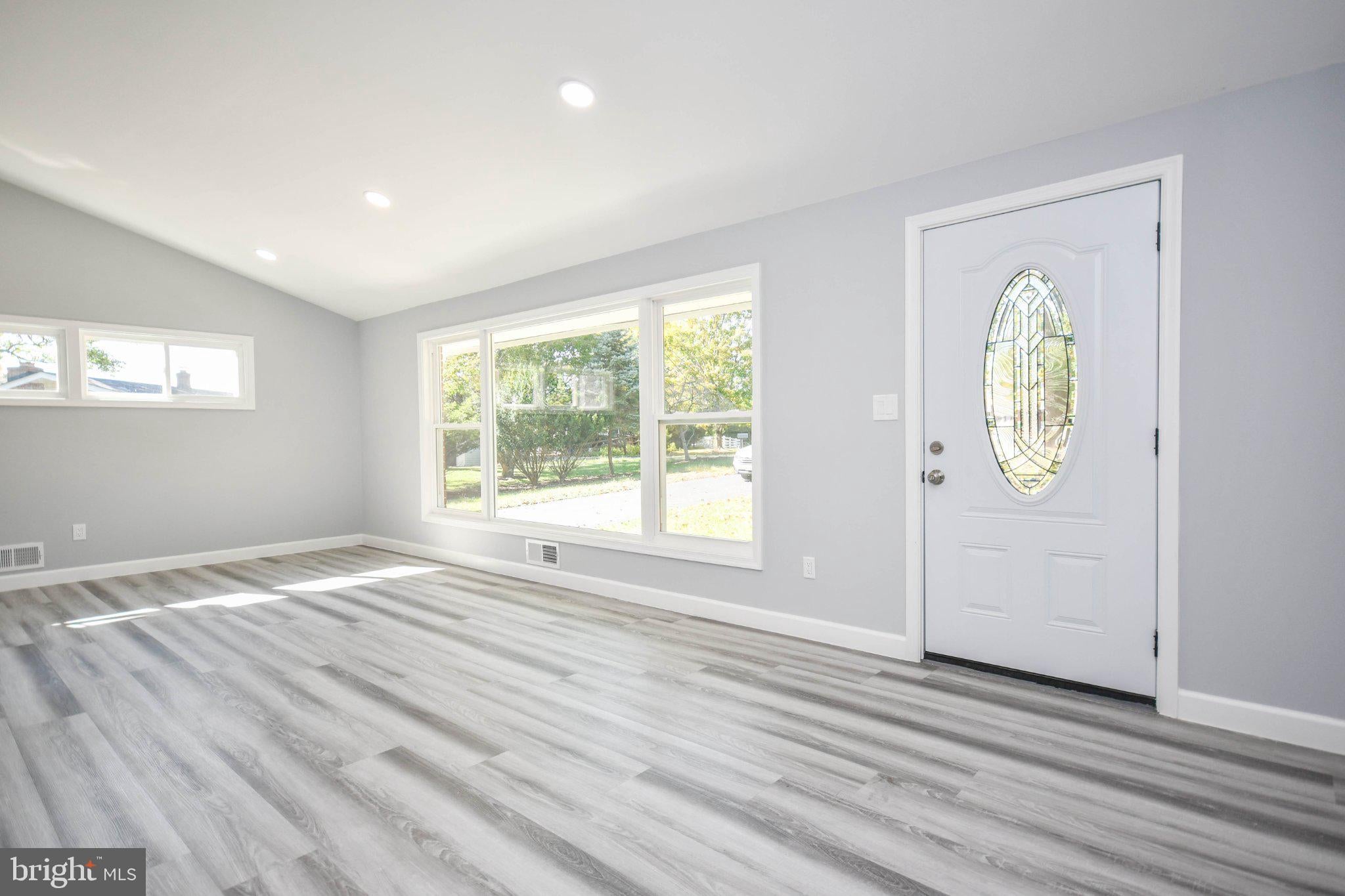 3433 ROLLINGVIEW COURT