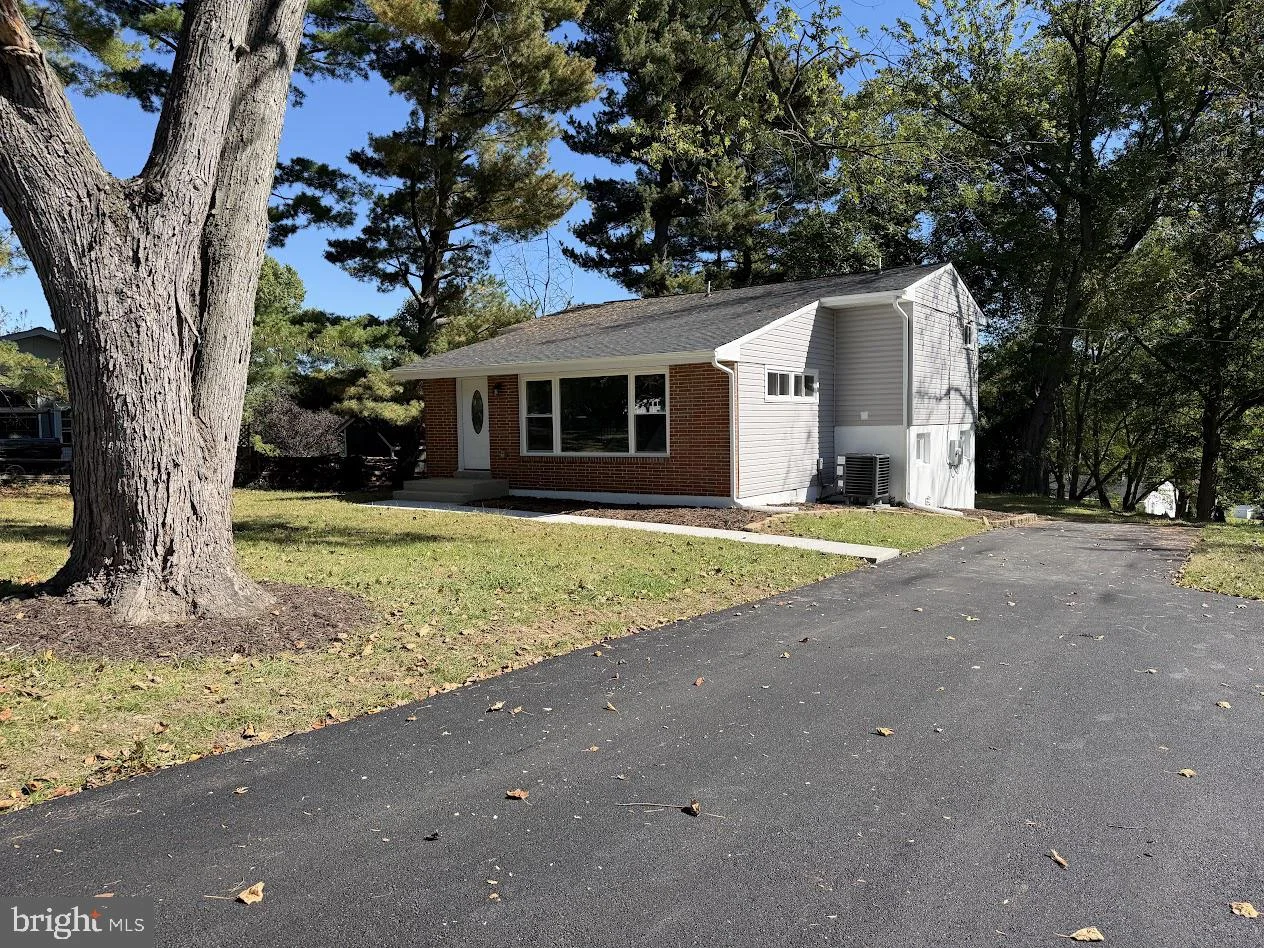 3433 Rollingview Court