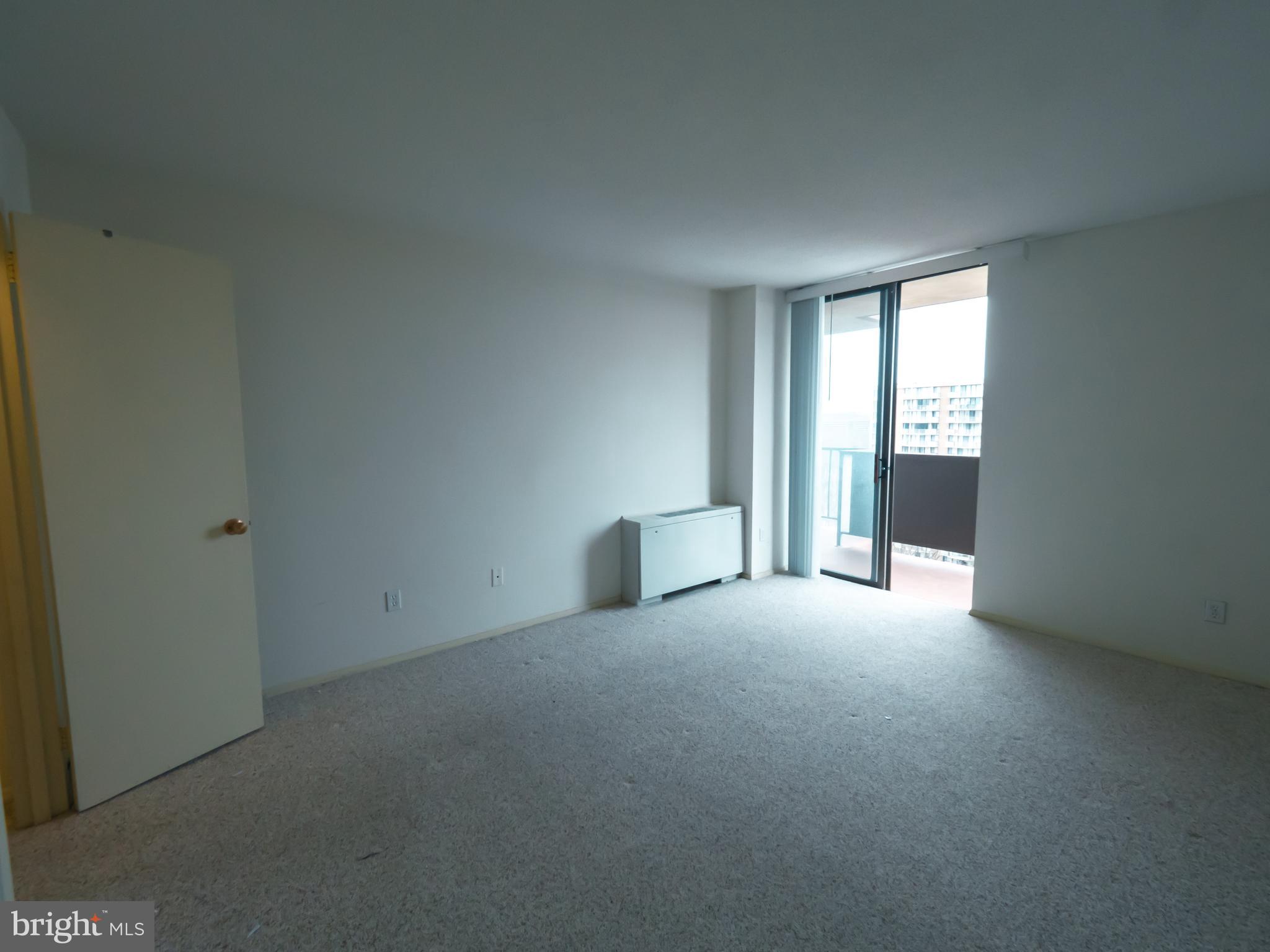 TOWERS IN WESTCHESTER PARK - Residential