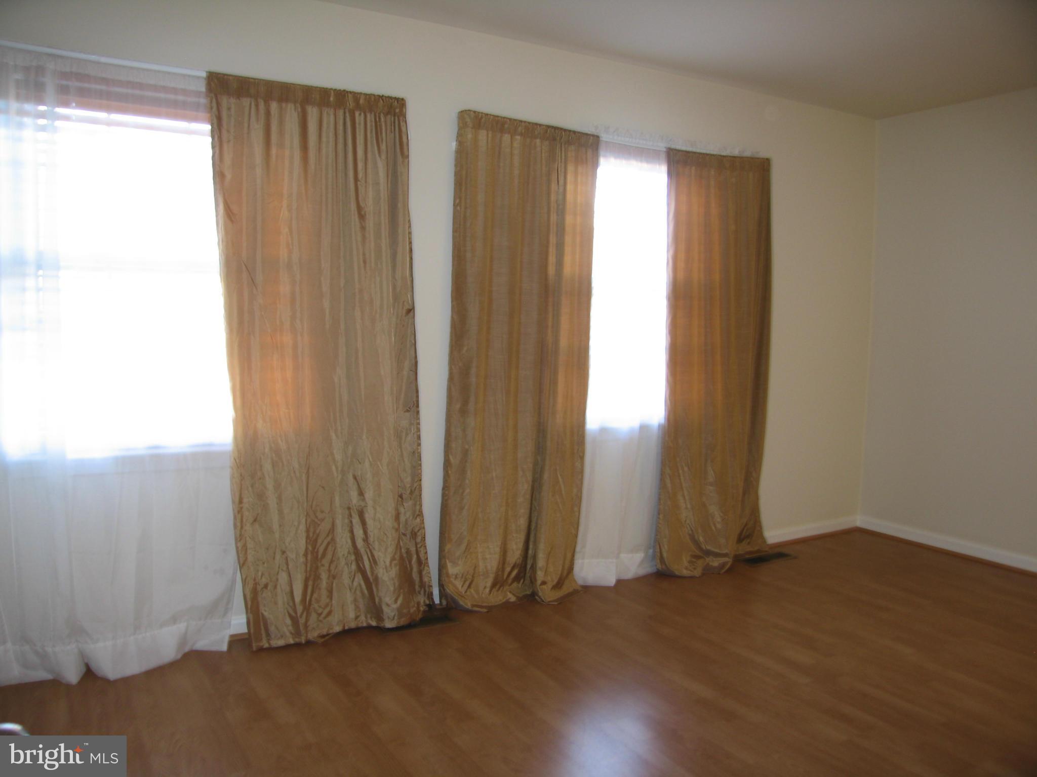 PINEWOOD GREENS - Residential Lease