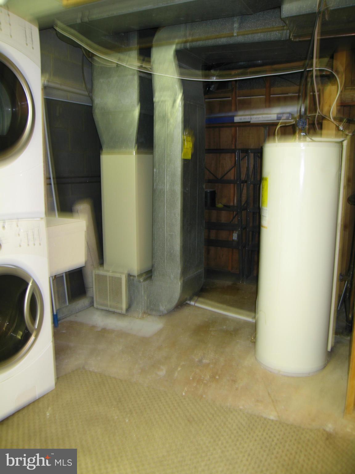 PINEWOOD GREENS - Residential Lease