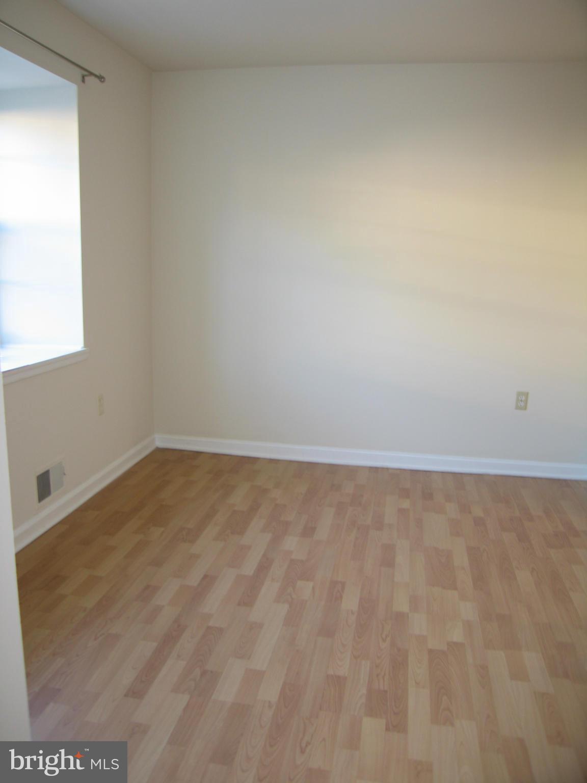 PINEWOOD GREENS - Residential Lease