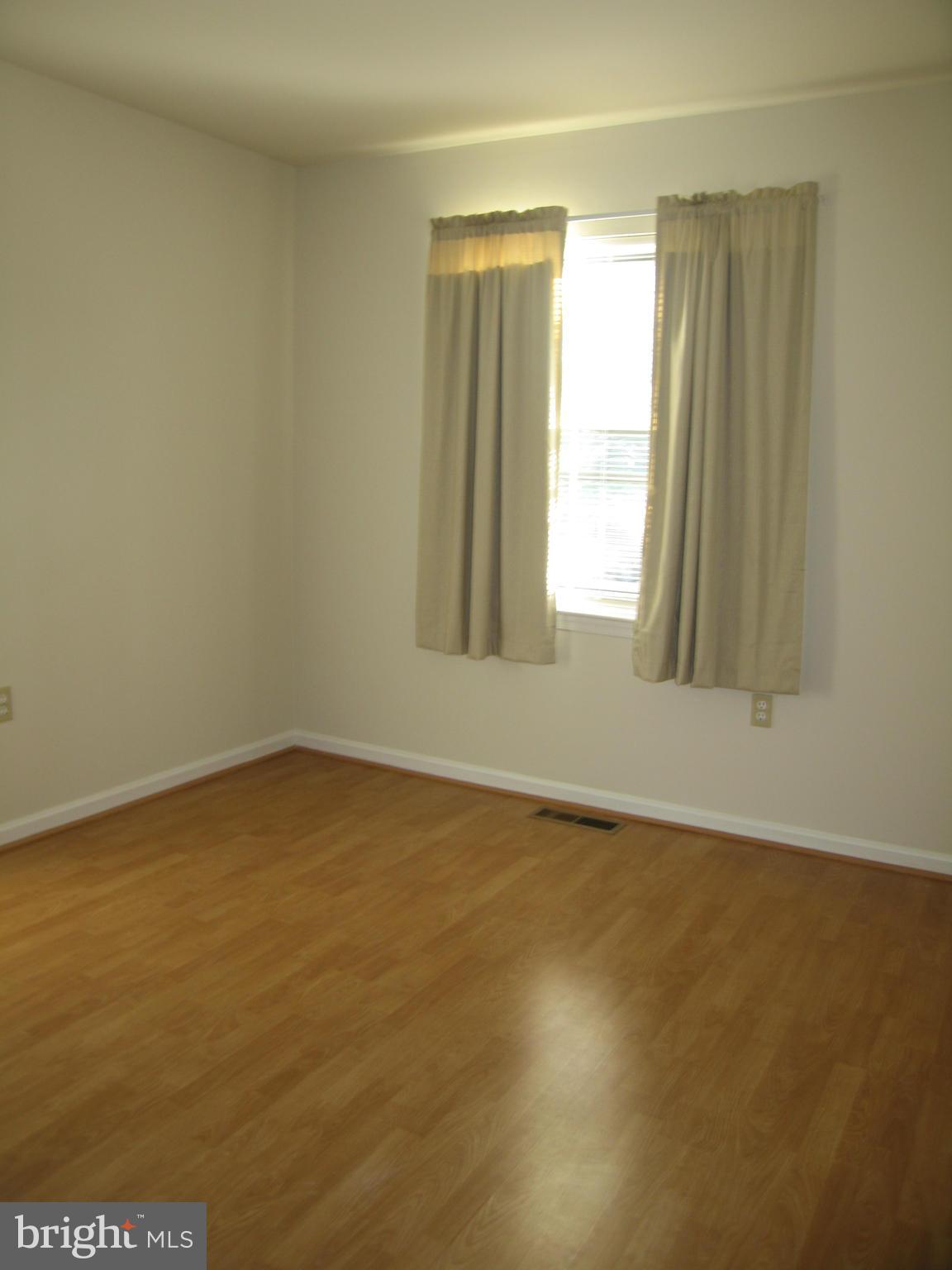 PINEWOOD GREENS - Residential Lease