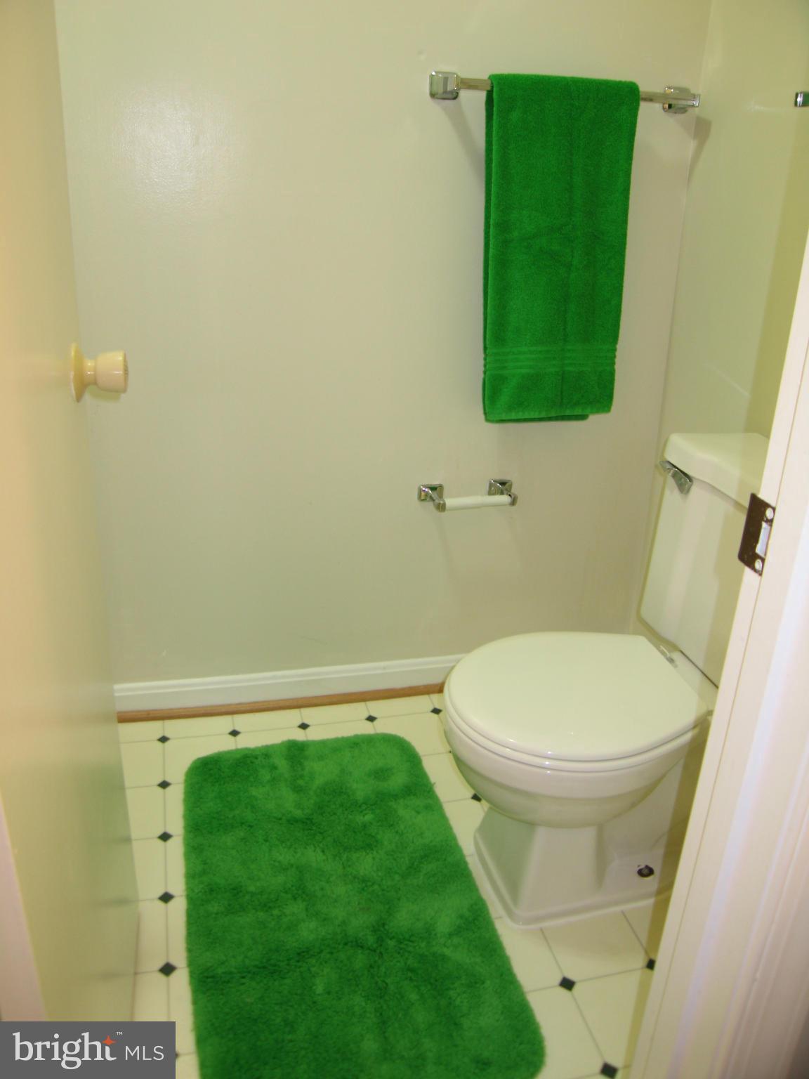 PINEWOOD GREENS - Residential Lease