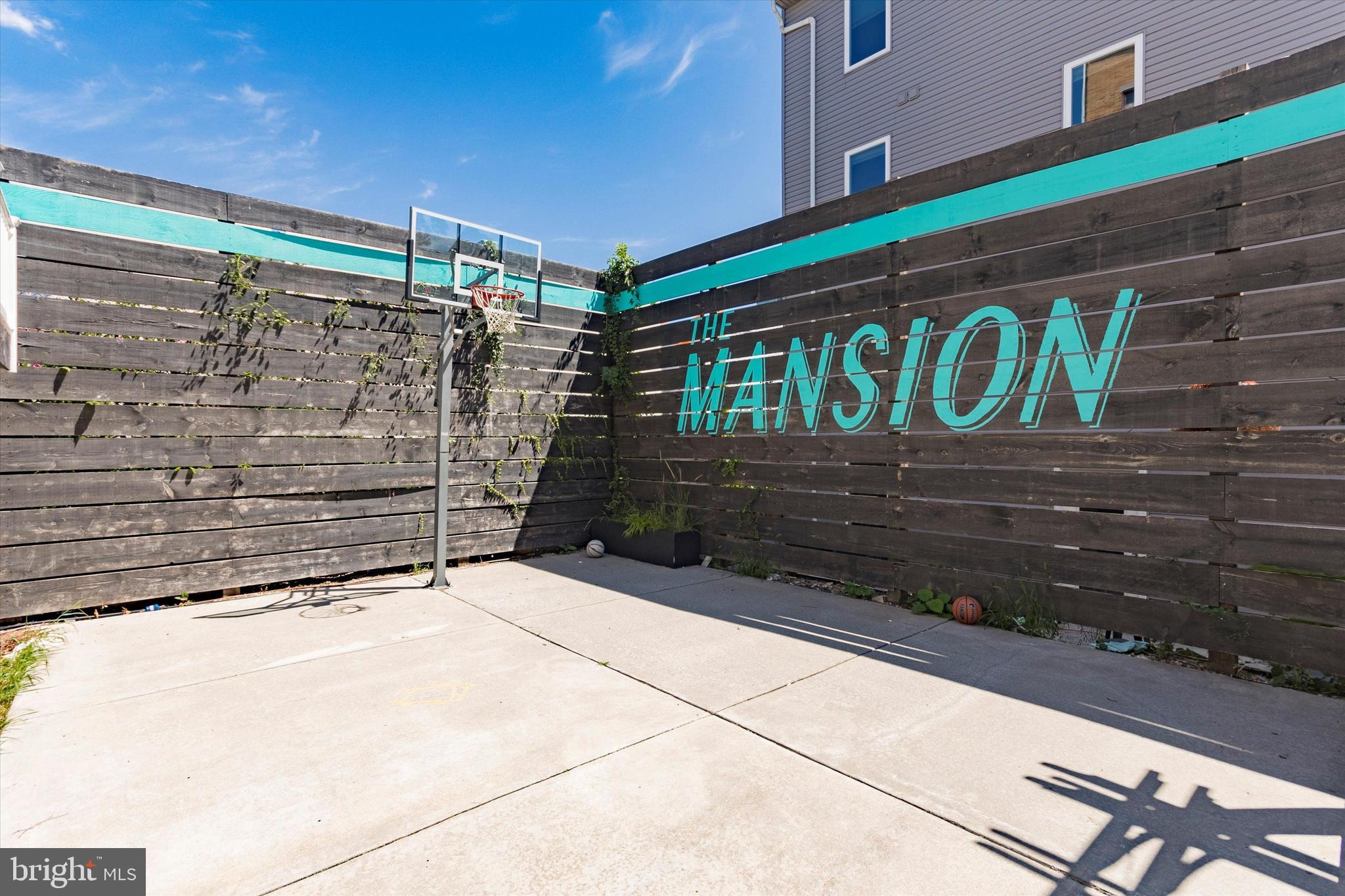 TEMPLE UNIVERSITY - Residential Lease