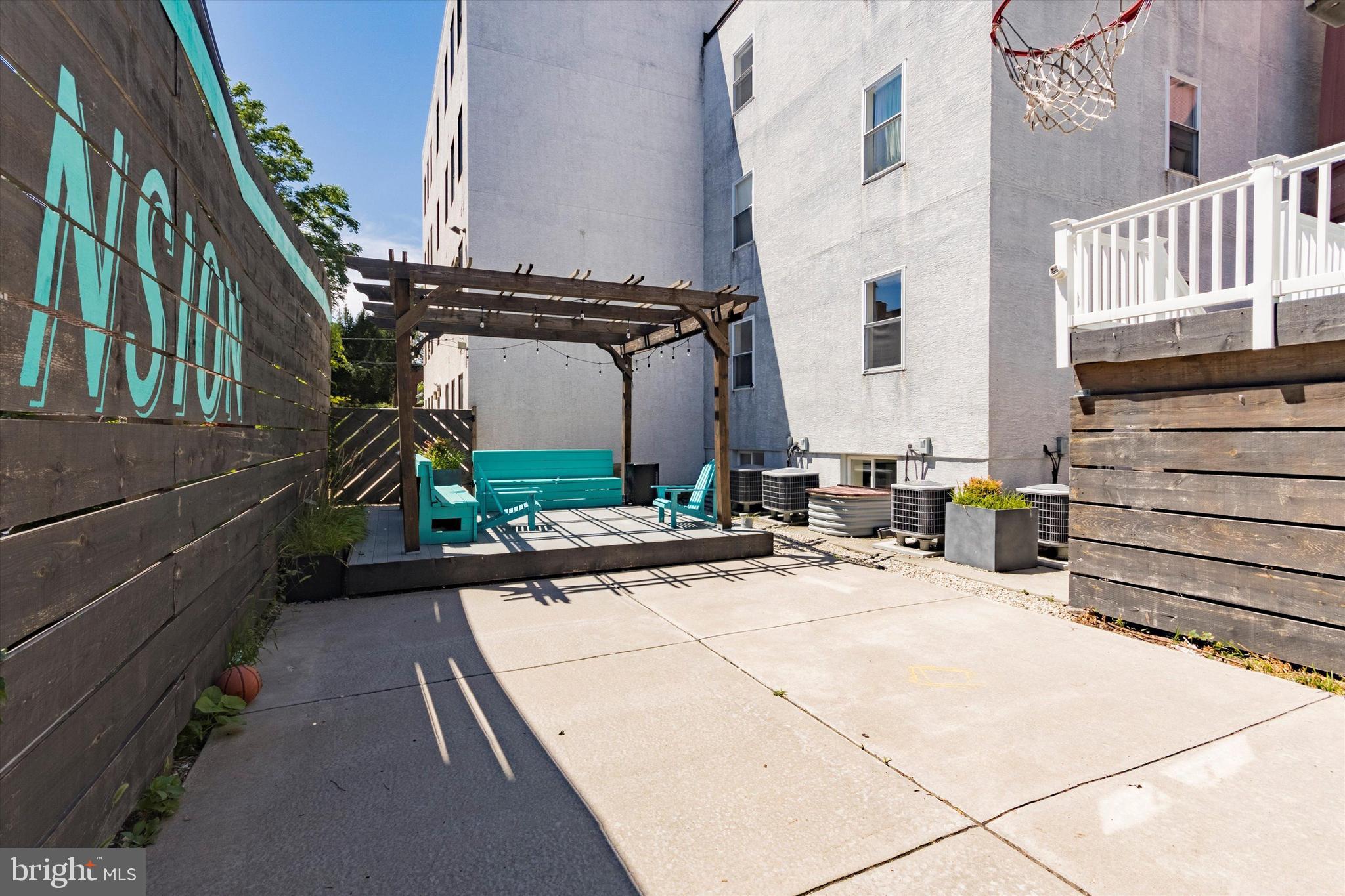 TEMPLE UNIVERSITY - Residential Lease