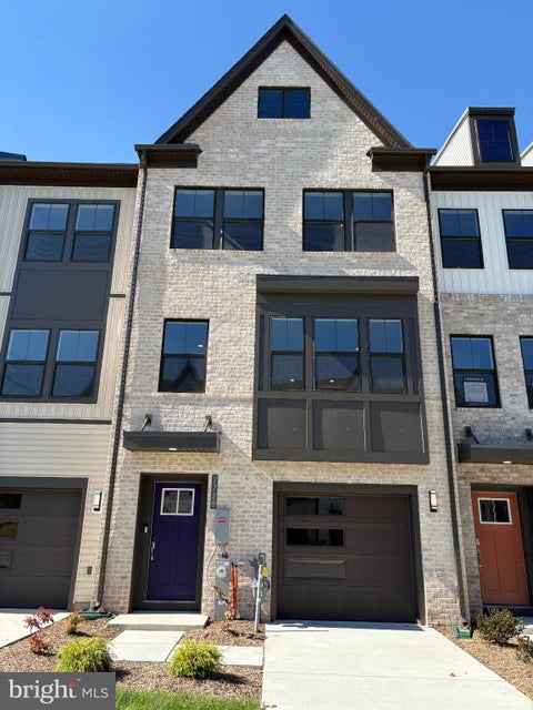 Townhouse For Sale - 7728 Red Moon Way<br/> Anne Arundel County, GLEN BURNIE, MD 21060