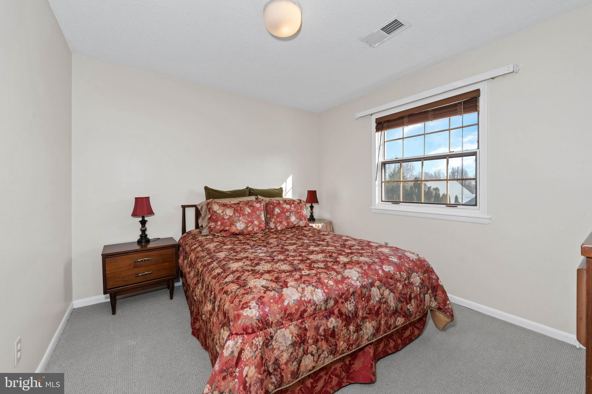 ROYAL GRANT - Residential