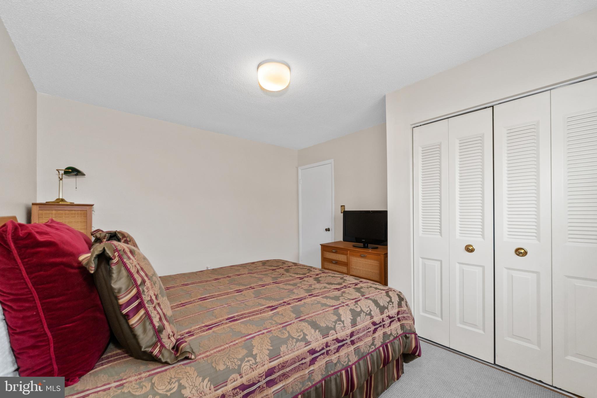 ROYAL GRANT - Residential