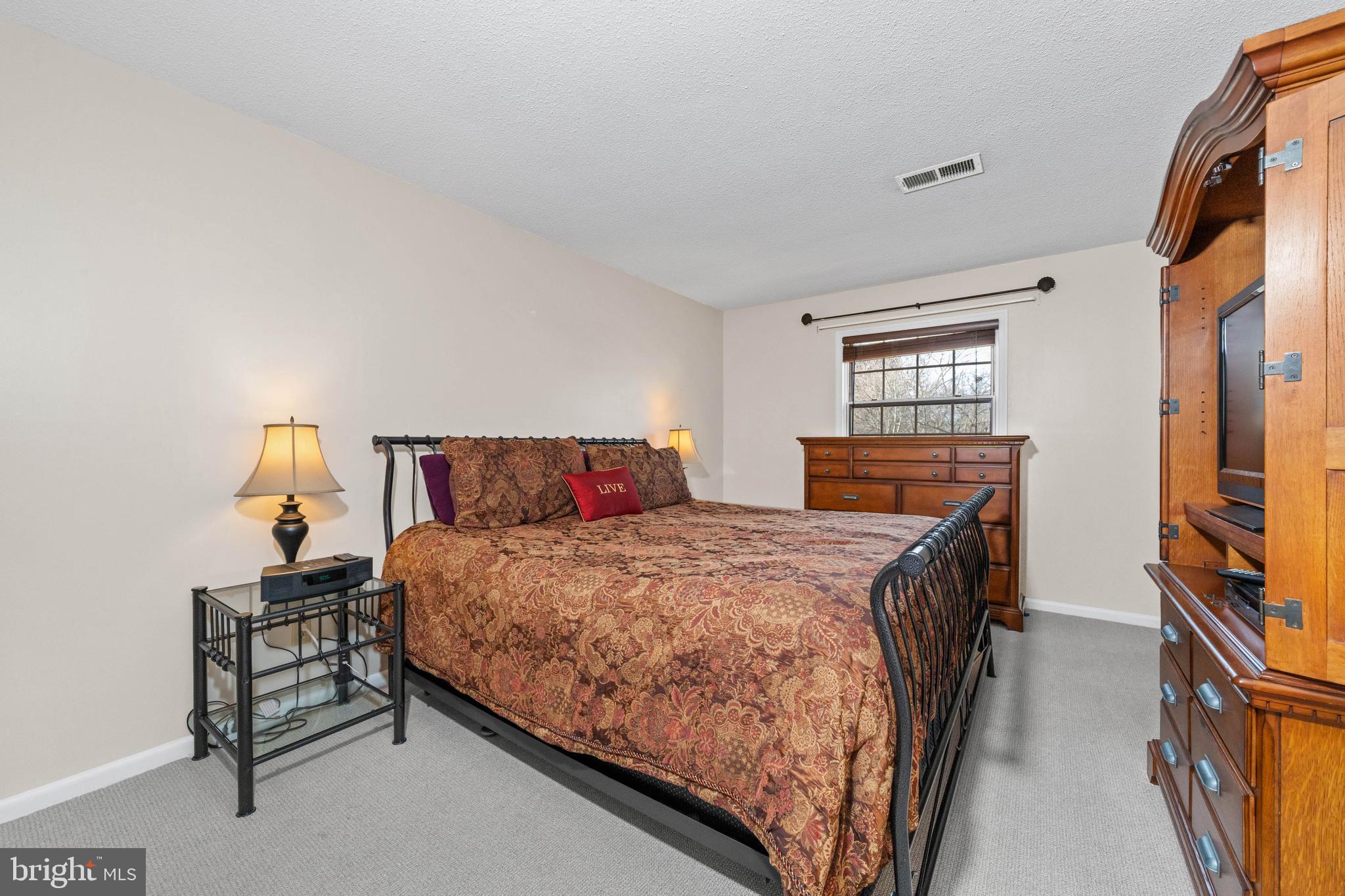 ROYAL GRANT - Residential