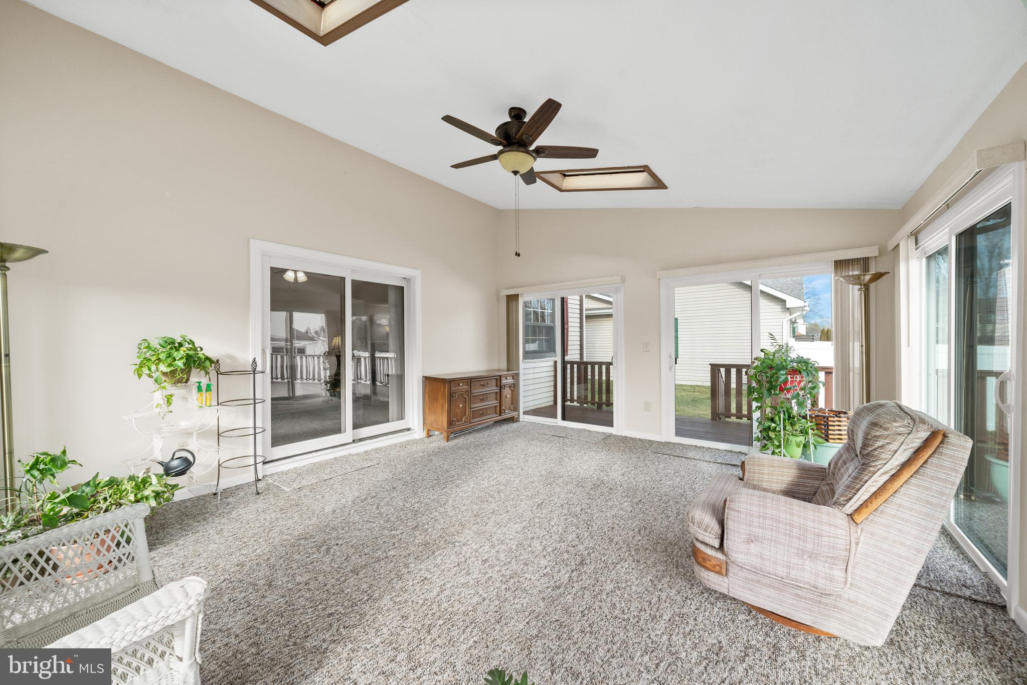 ROYAL GRANT - Residential