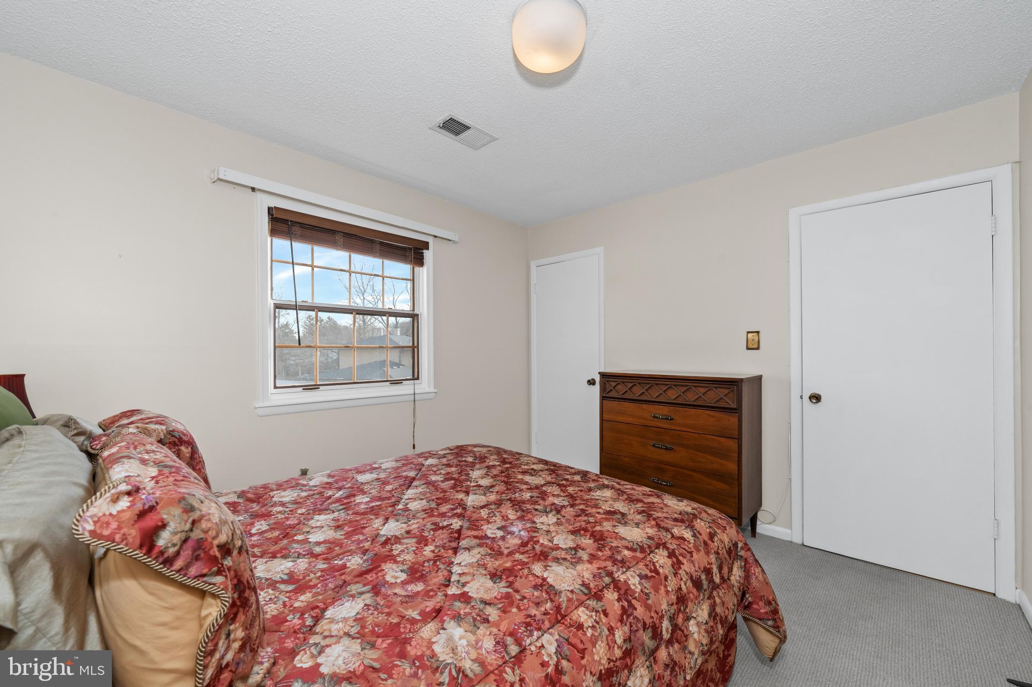 ROYAL GRANT - Residential