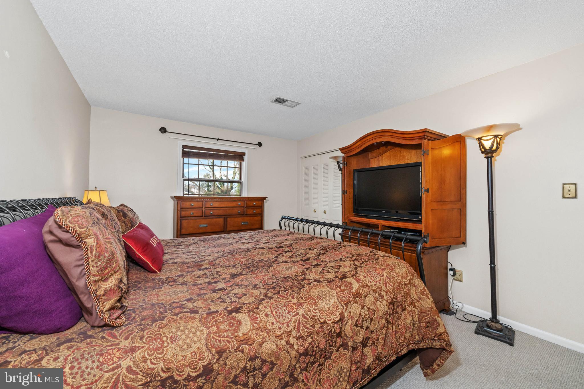 ROYAL GRANT - Residential