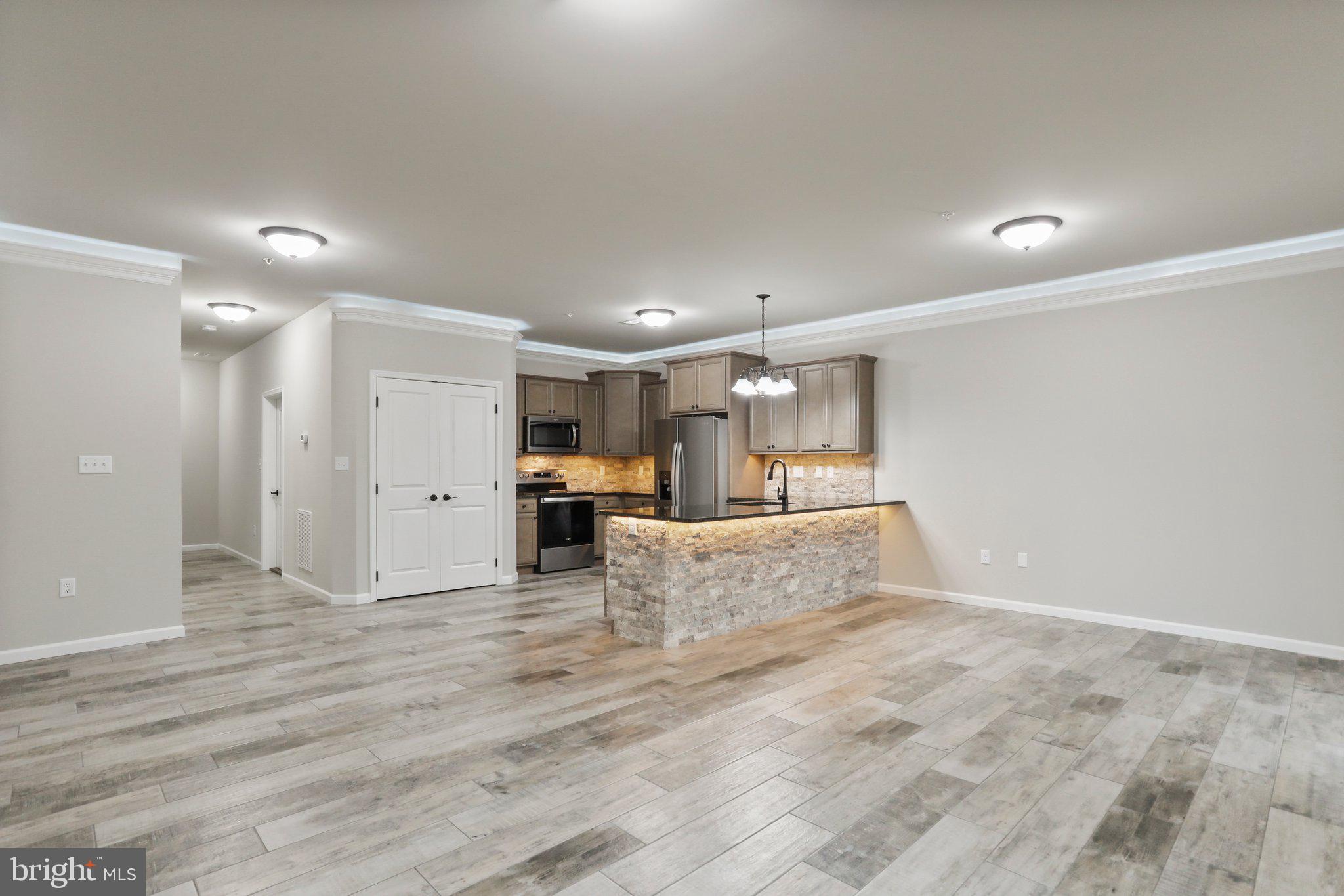 MILL CREEK - Residential Lease