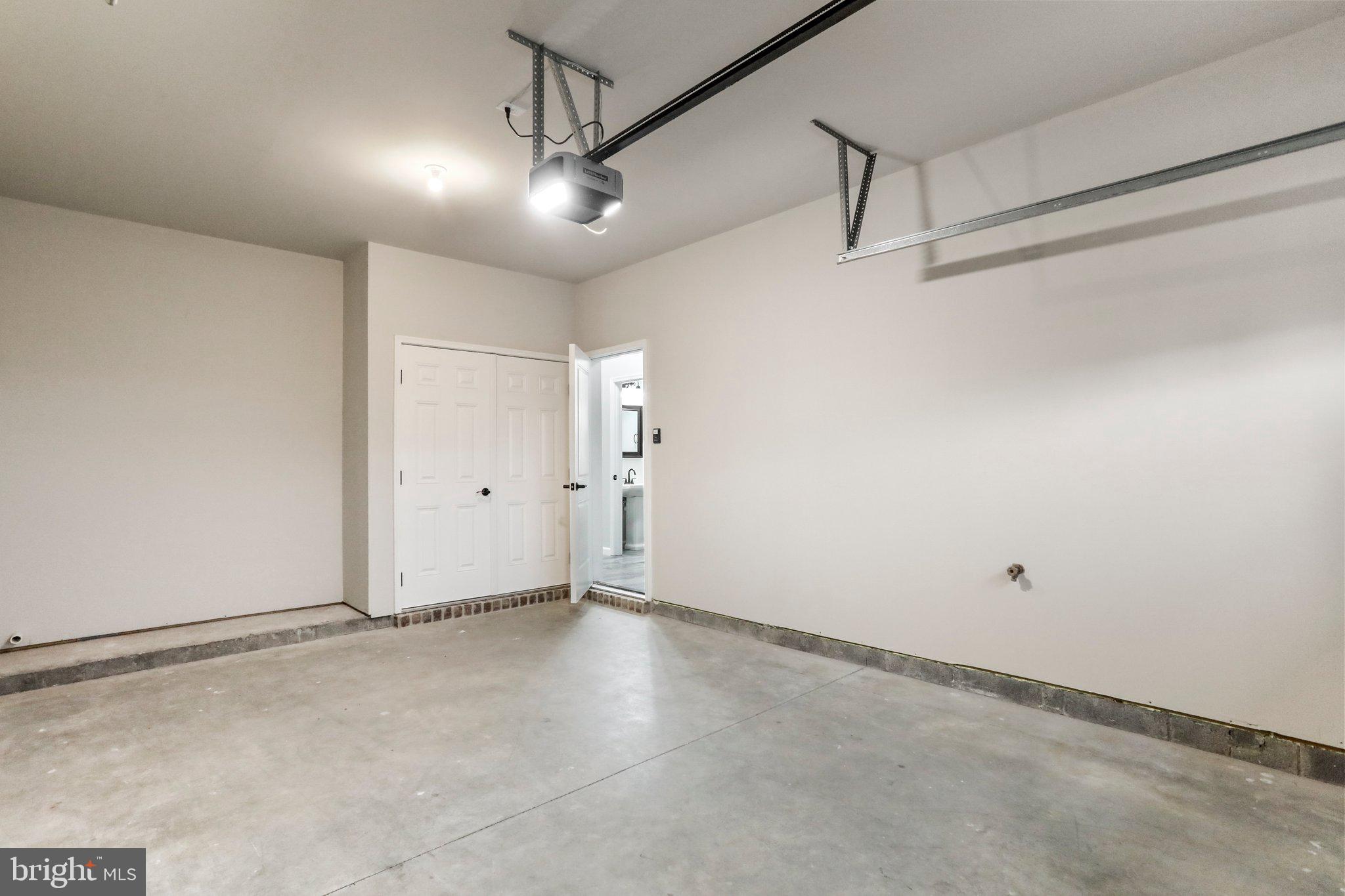 MILL CREEK - Residential Lease