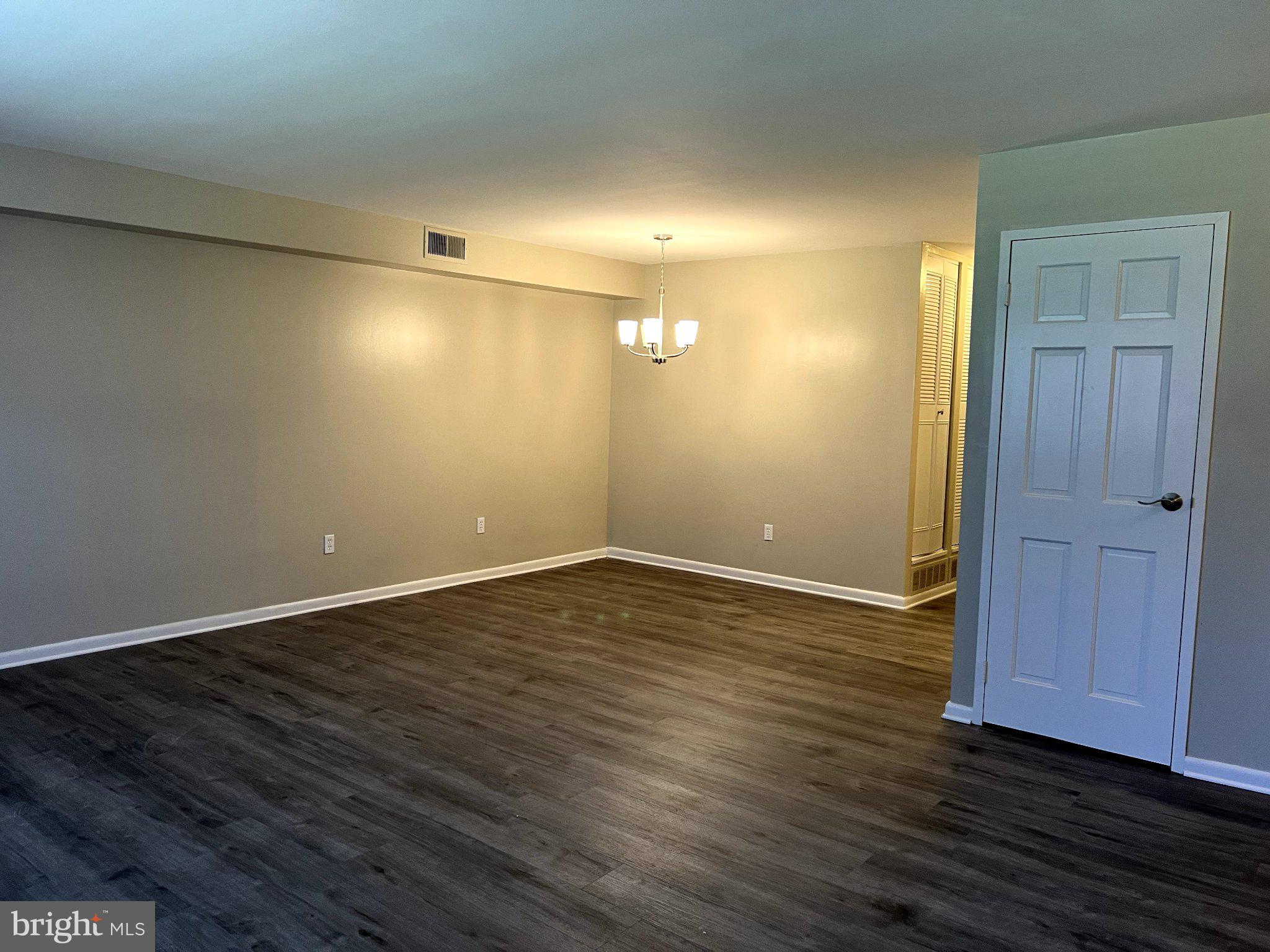 33 WINDERMERE AVENUE B101