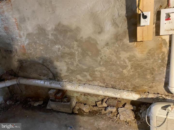 WEST PHILADELPHIA - Residential