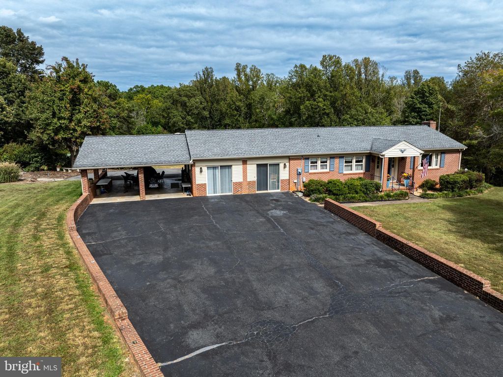 Photo of 175 Wildwood Drive, RUCKERSVILLE, VA 22968 (MLS # VAGR2000766)